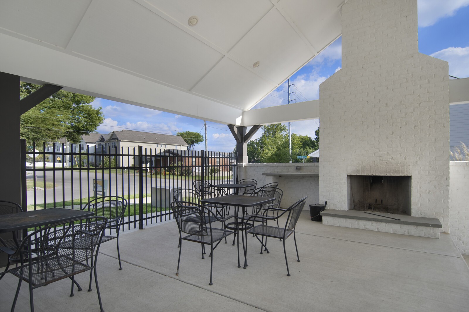 210 W Mill Dr
