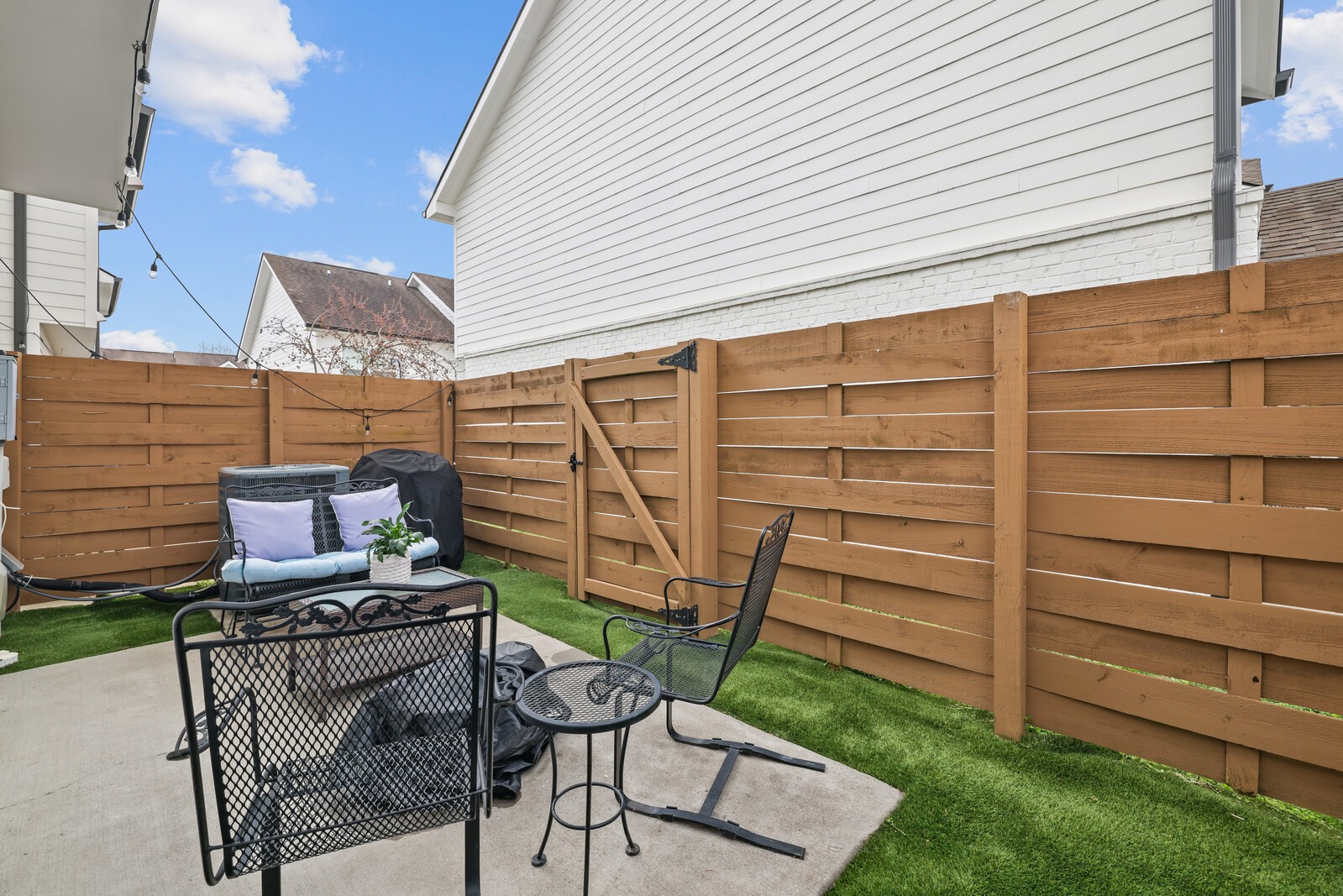 210 W Mill Dr