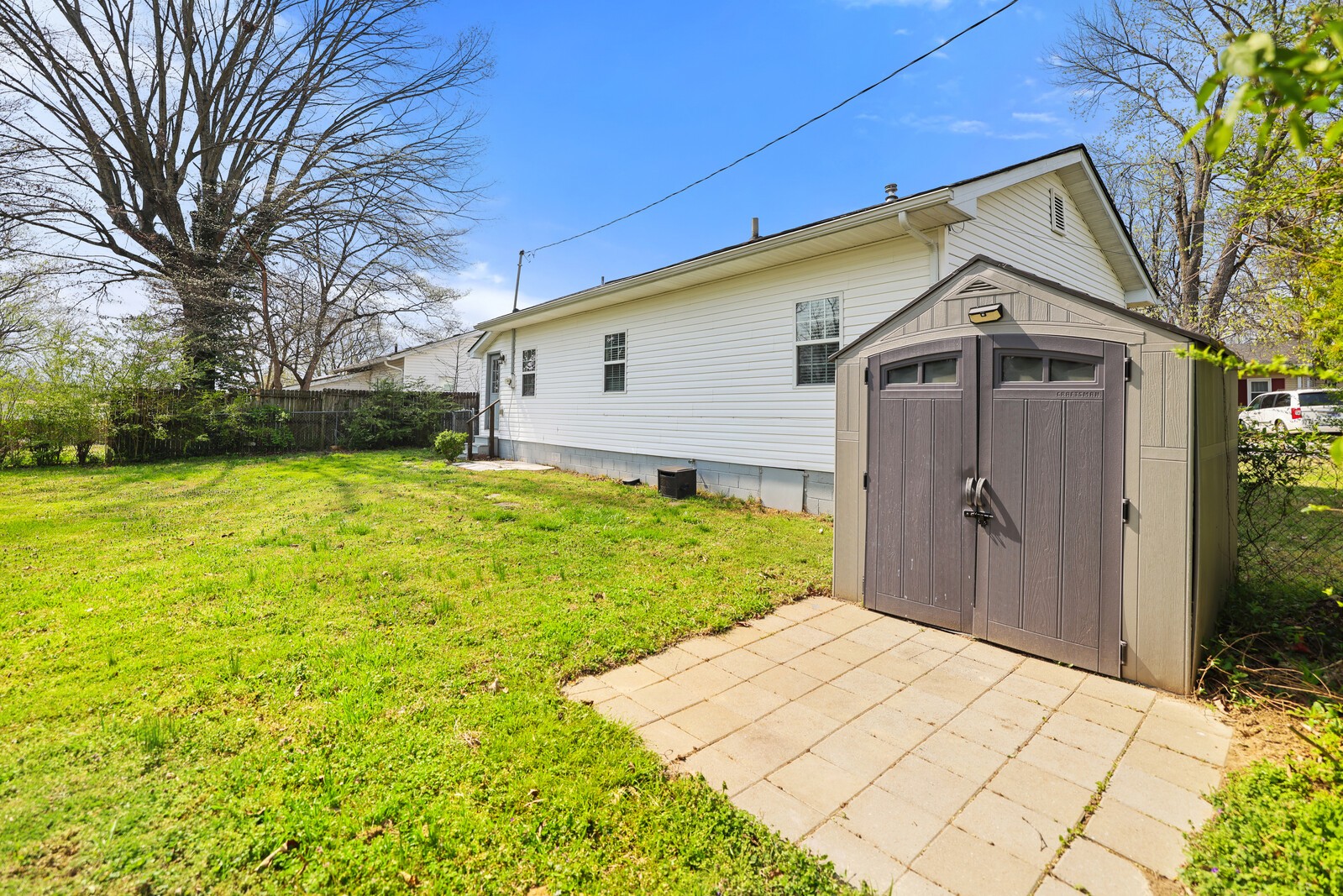 102 Shelby St