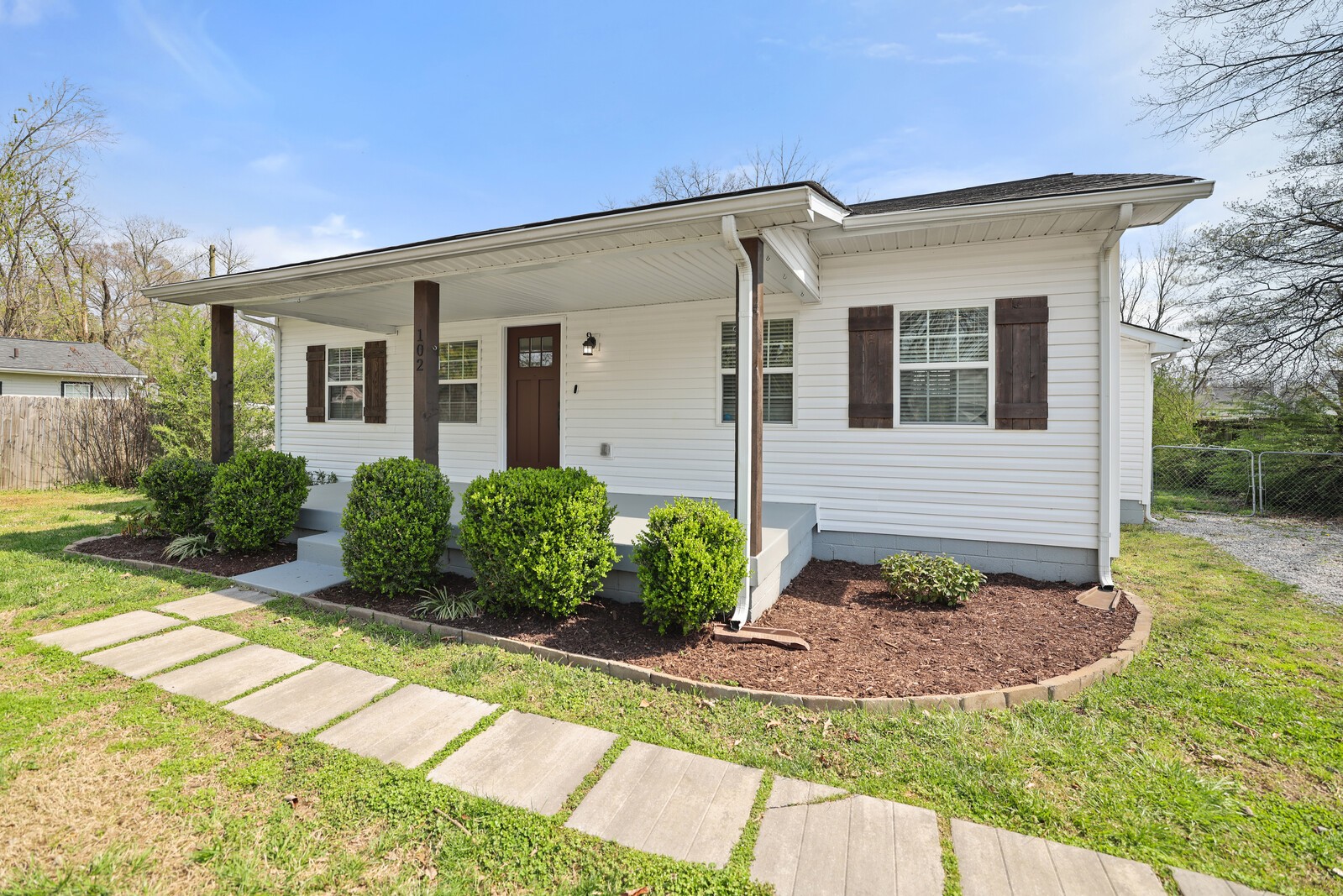 102 Shelby St