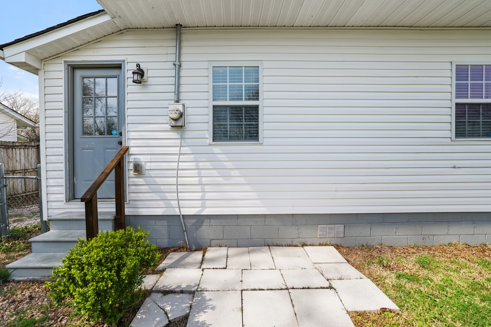 102 Shelby St