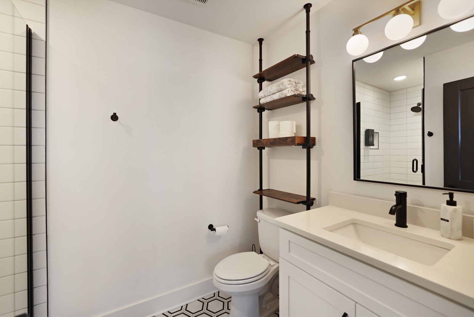 102 Duke St Unit: 45