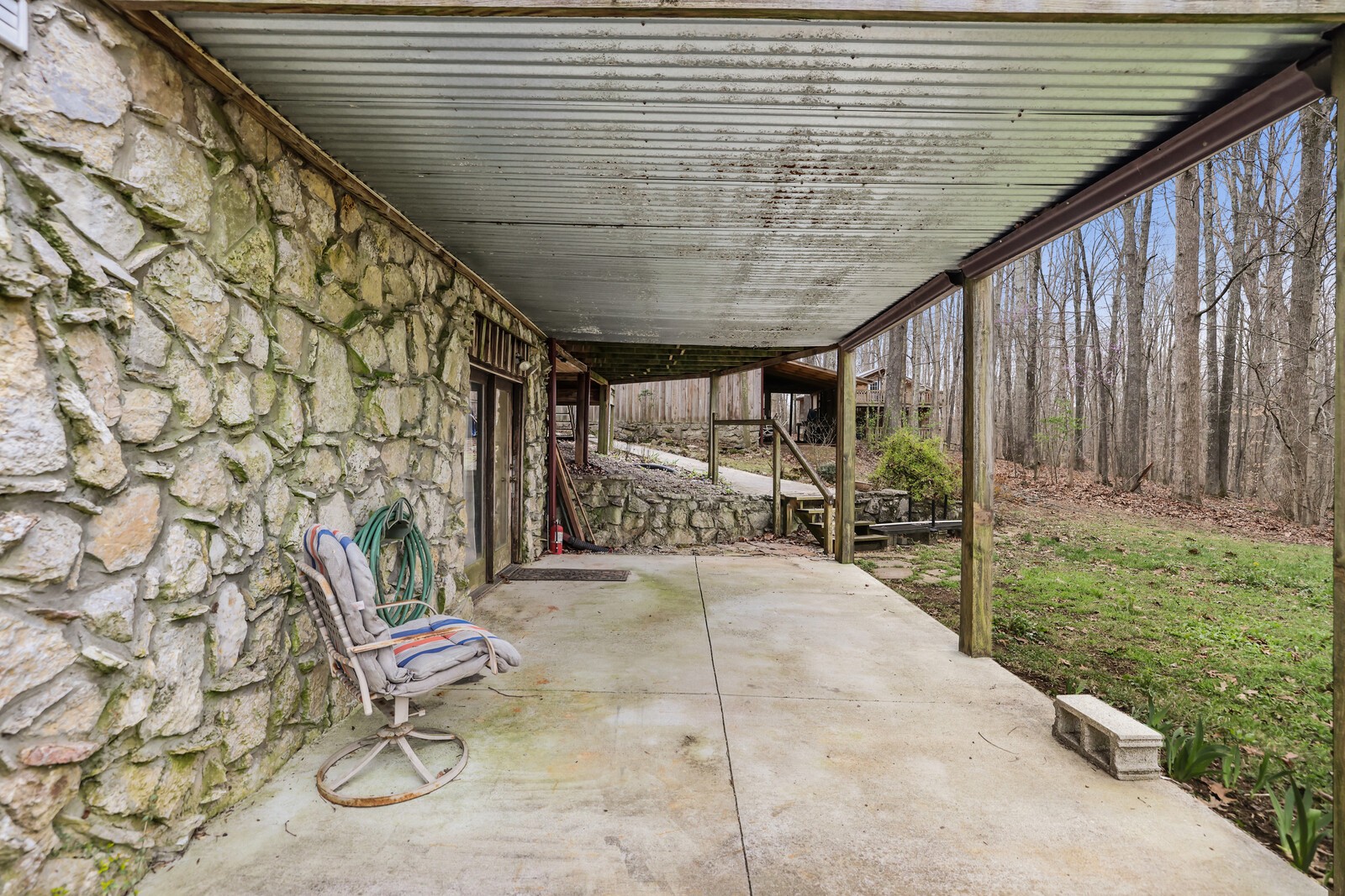 7695 Wilkinson Rd