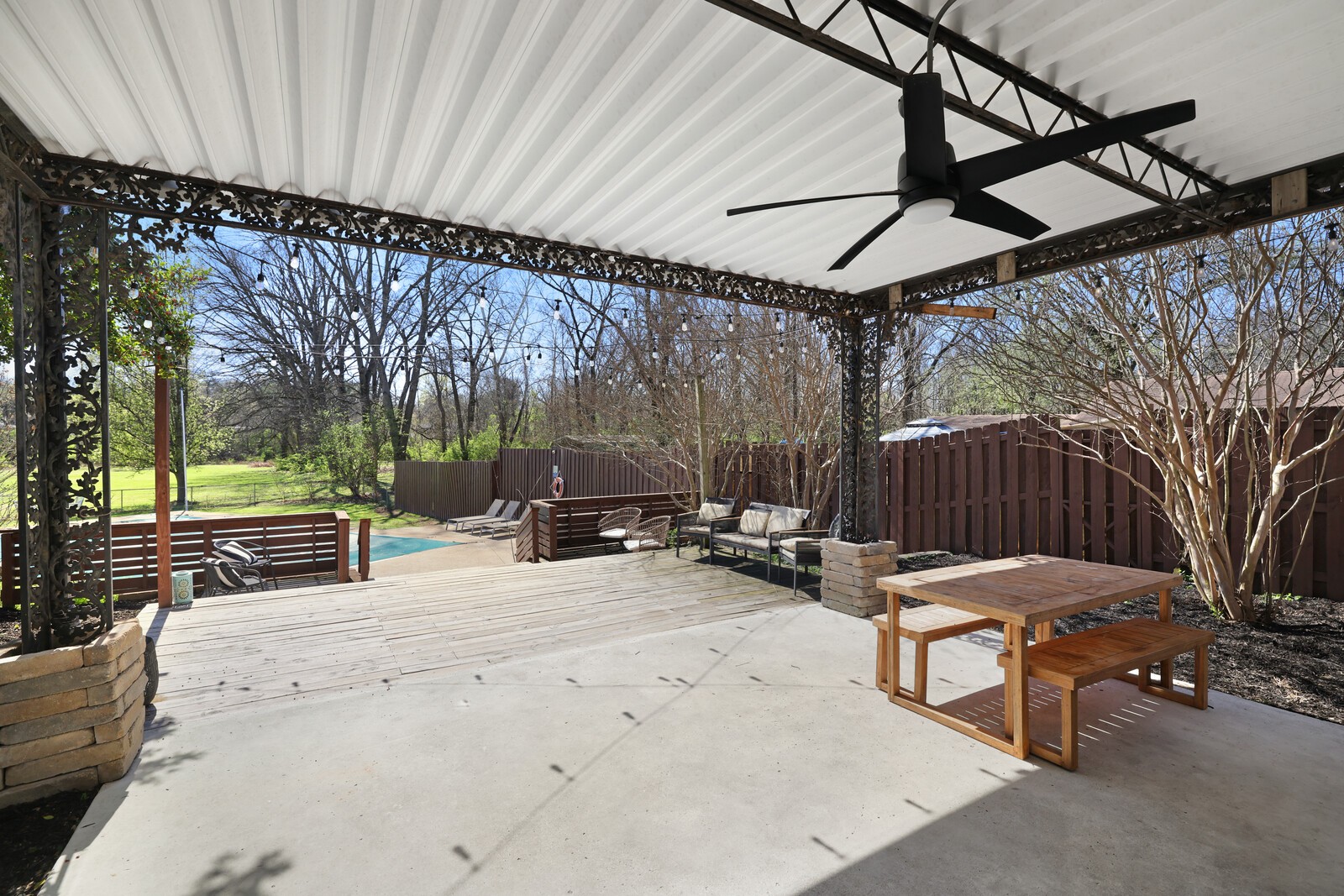 436 Foothill Dr