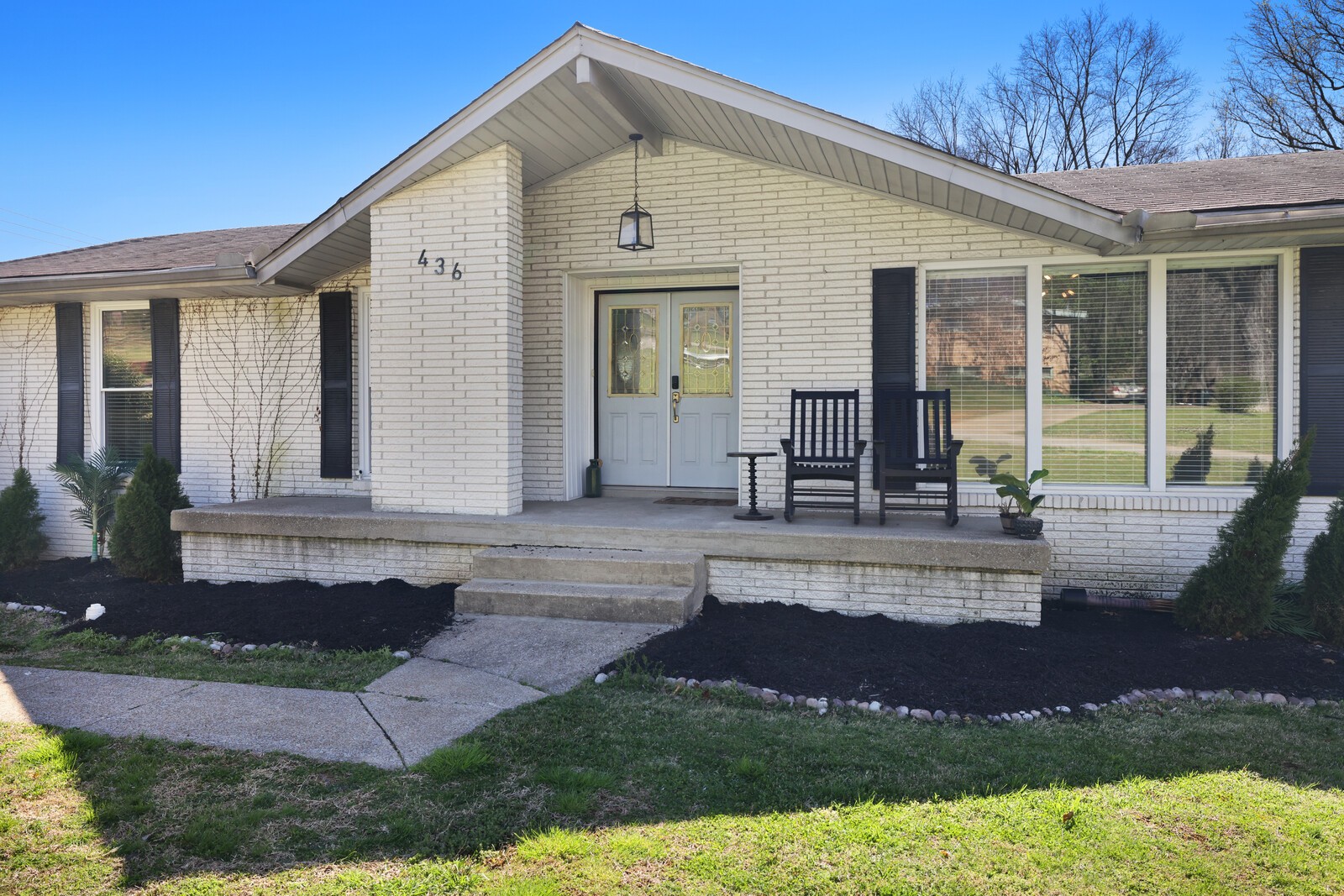 436 Foothill Dr