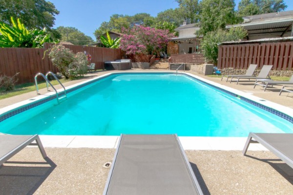 436 Foothill Dr