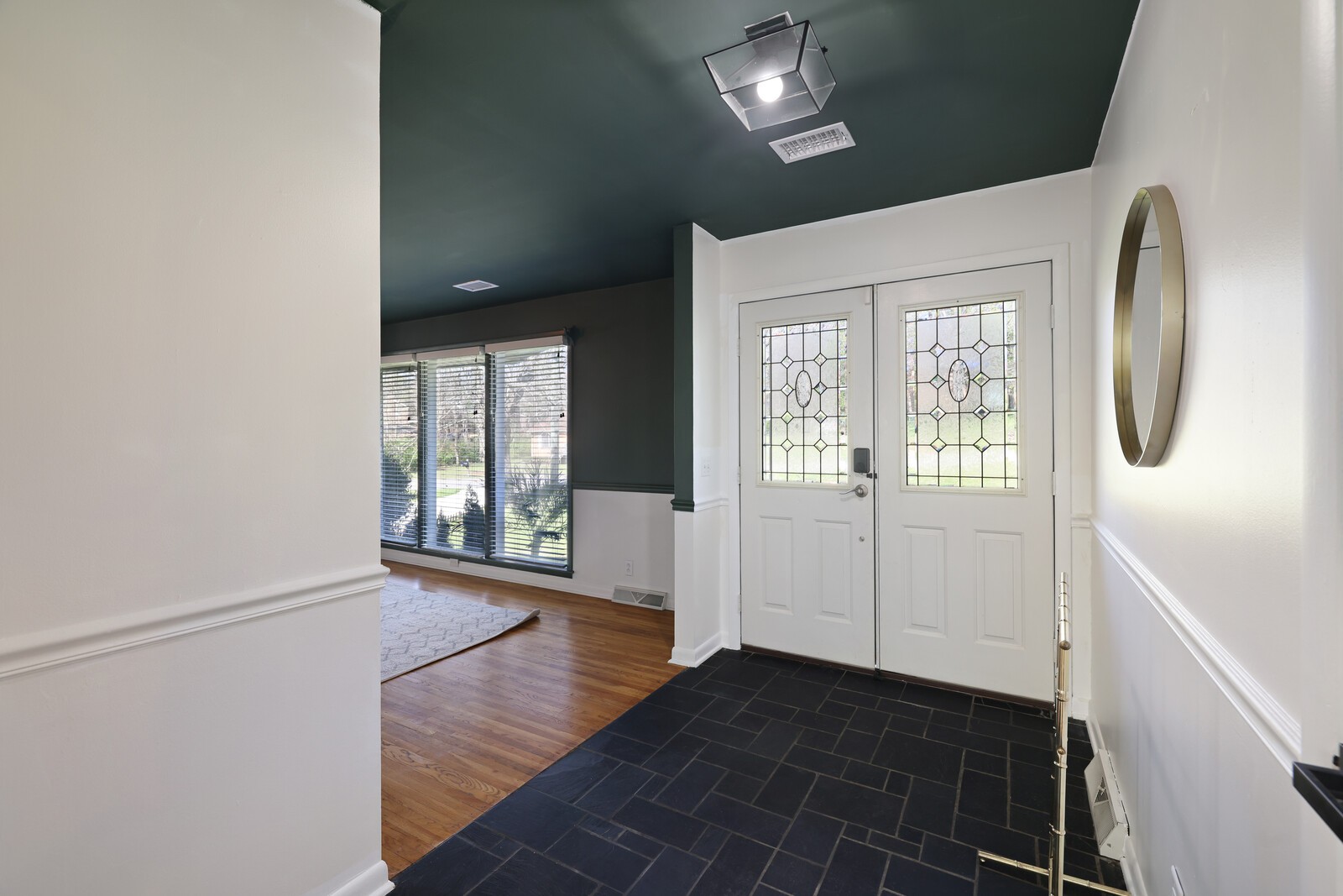 436 Foothill Dr