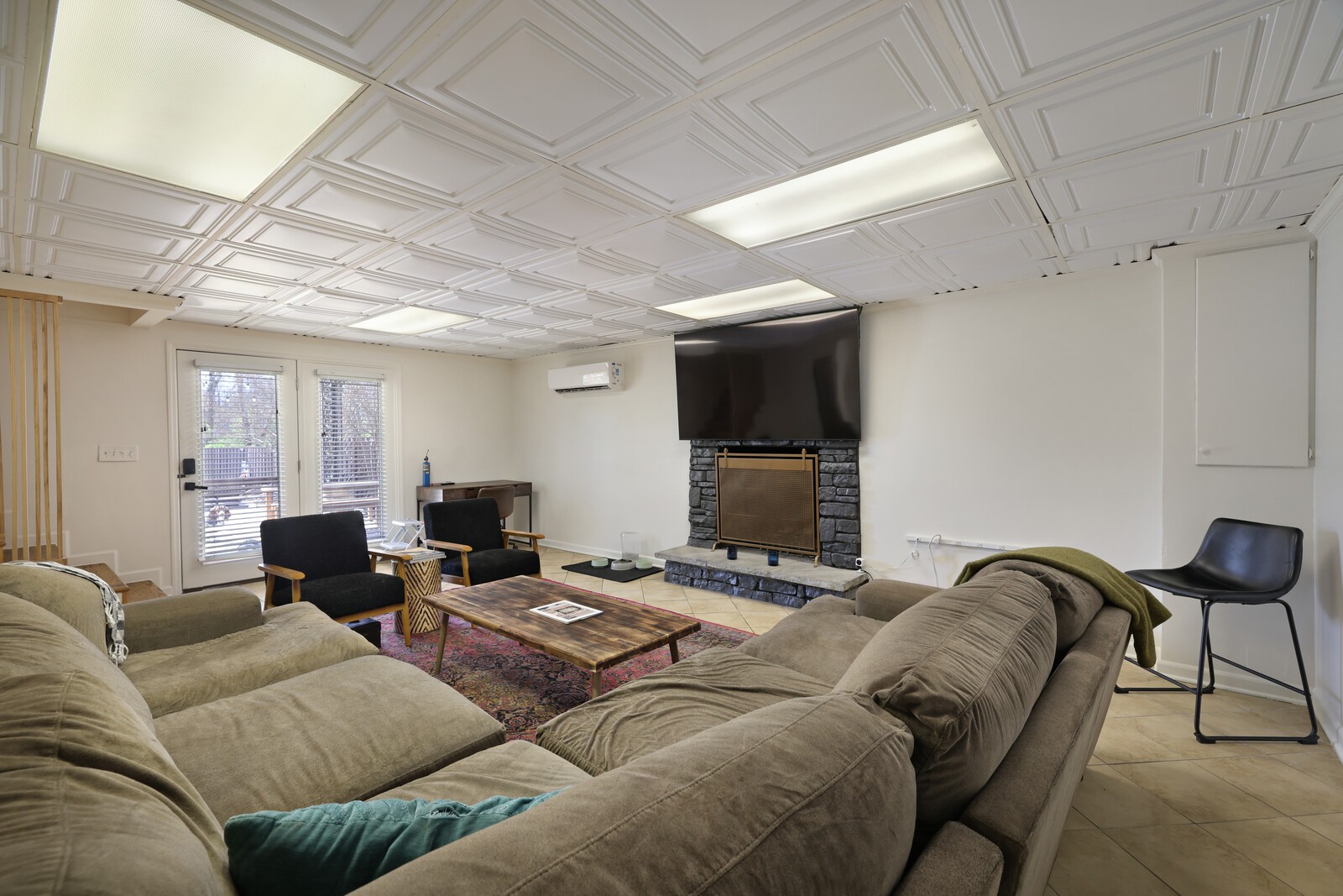 436 Foothill Dr