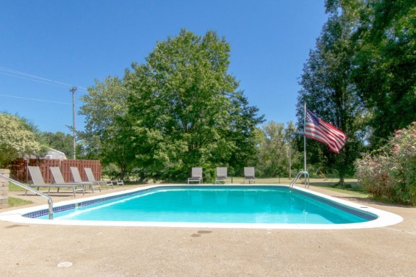 436 Foothill Dr
