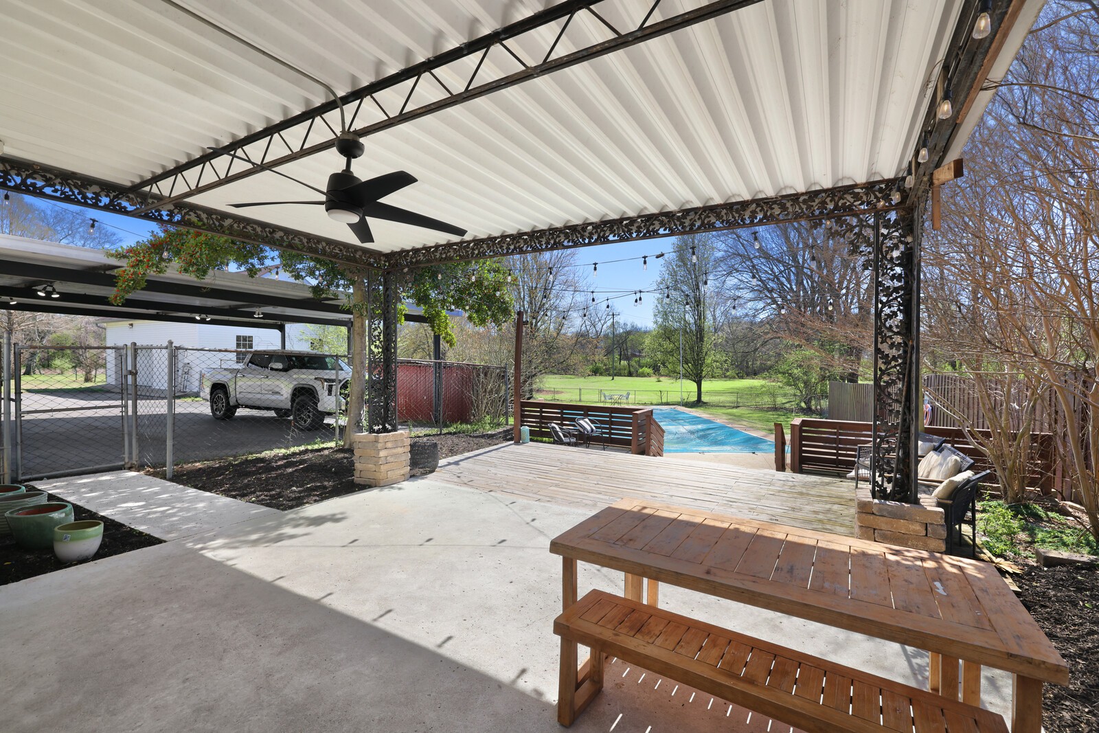 436 Foothill Dr