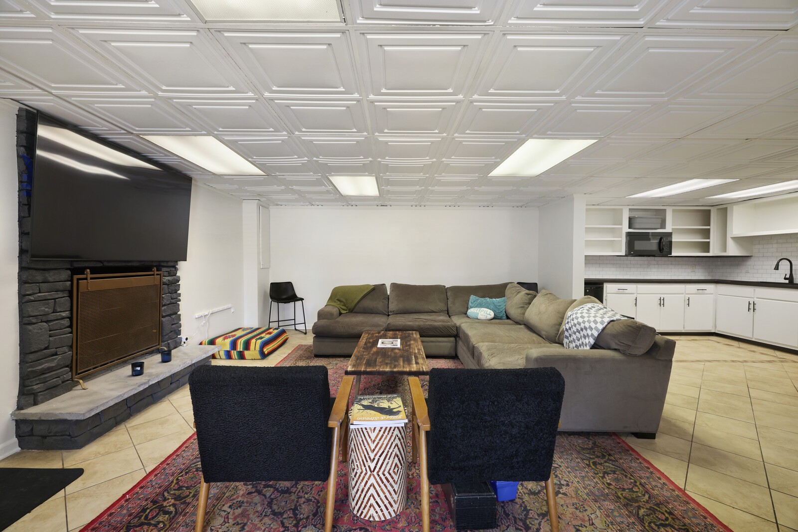 436 Foothill Dr