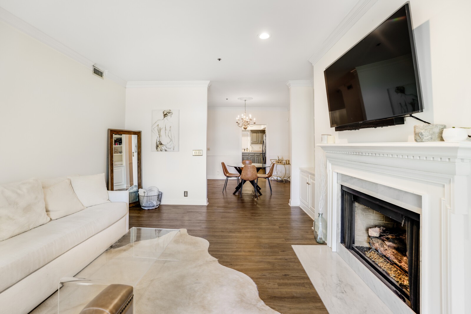 305 Rose Hall