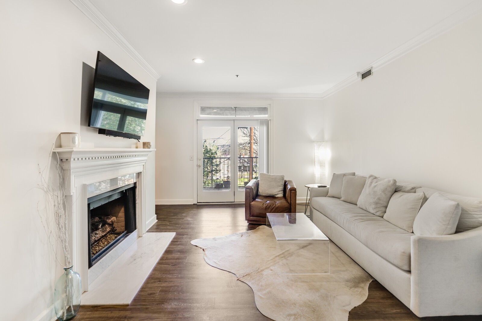 305 Rose Hall