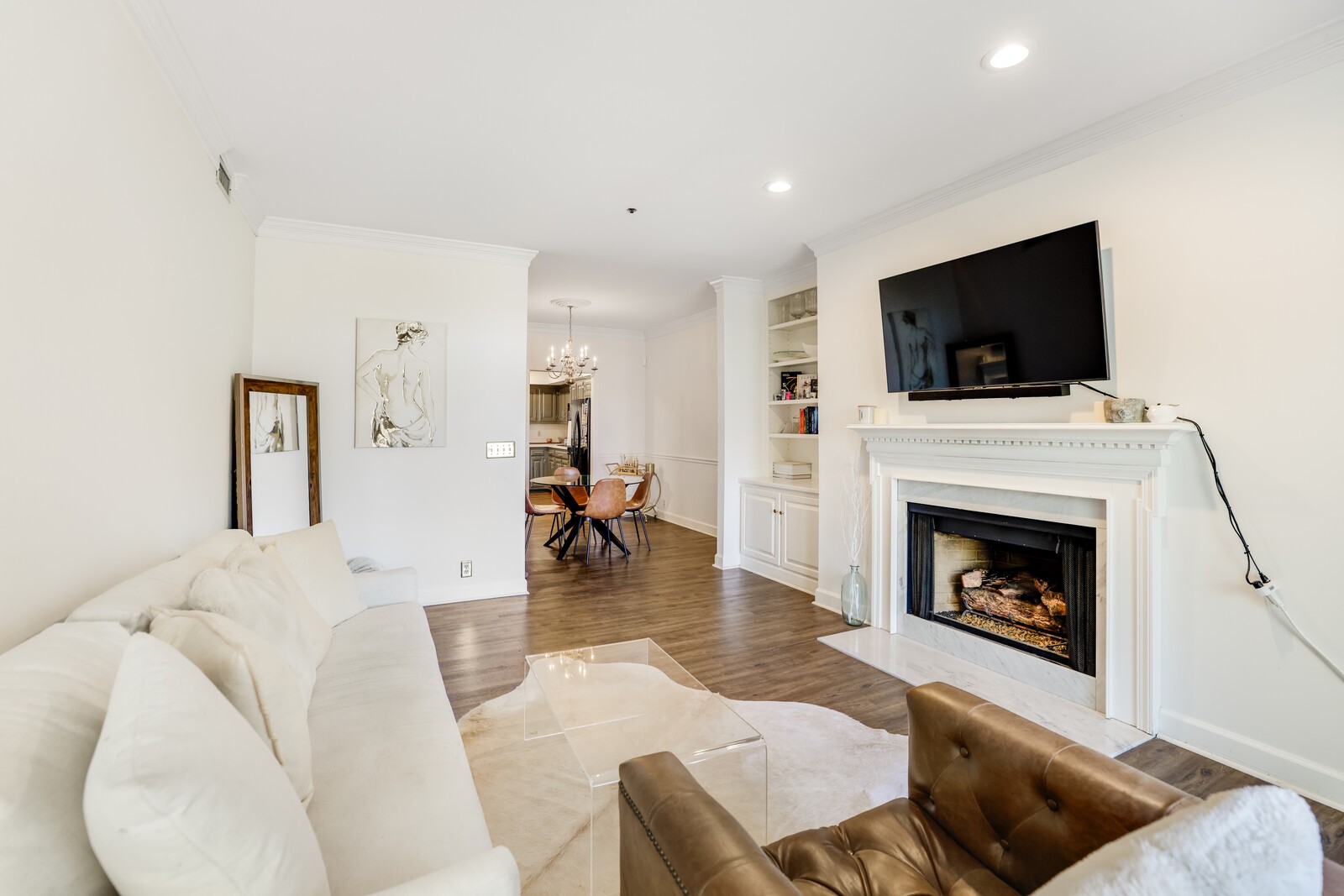 305 Rose Hall