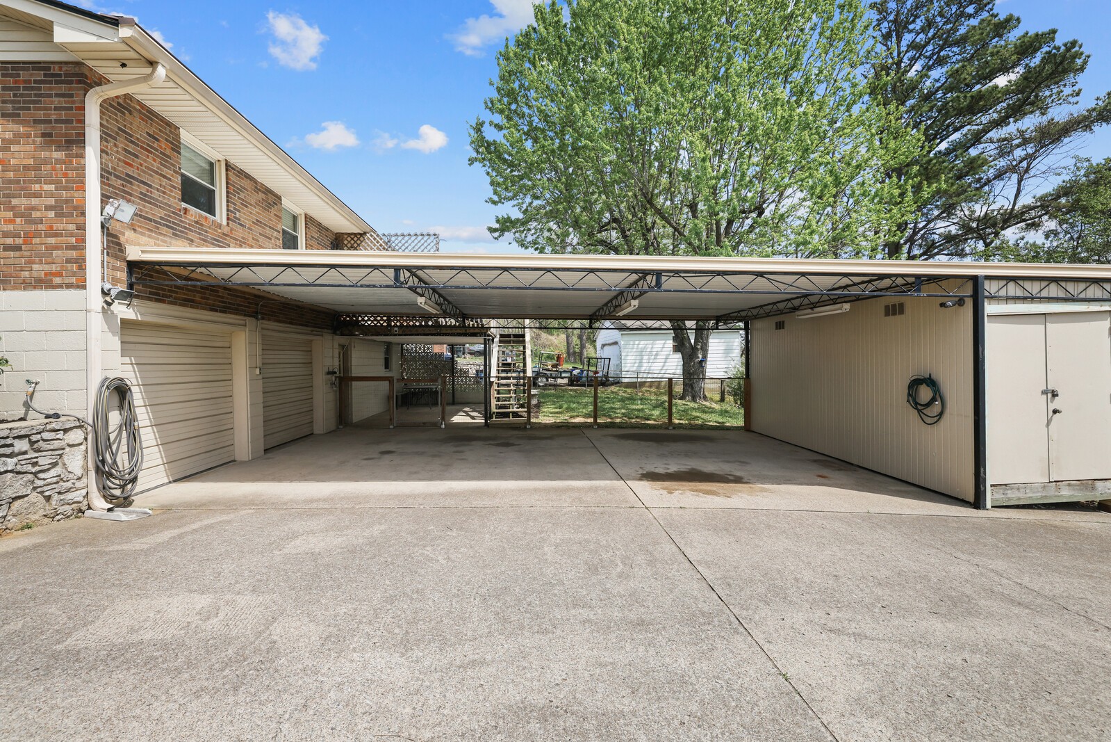 4832 Bowfield Dr