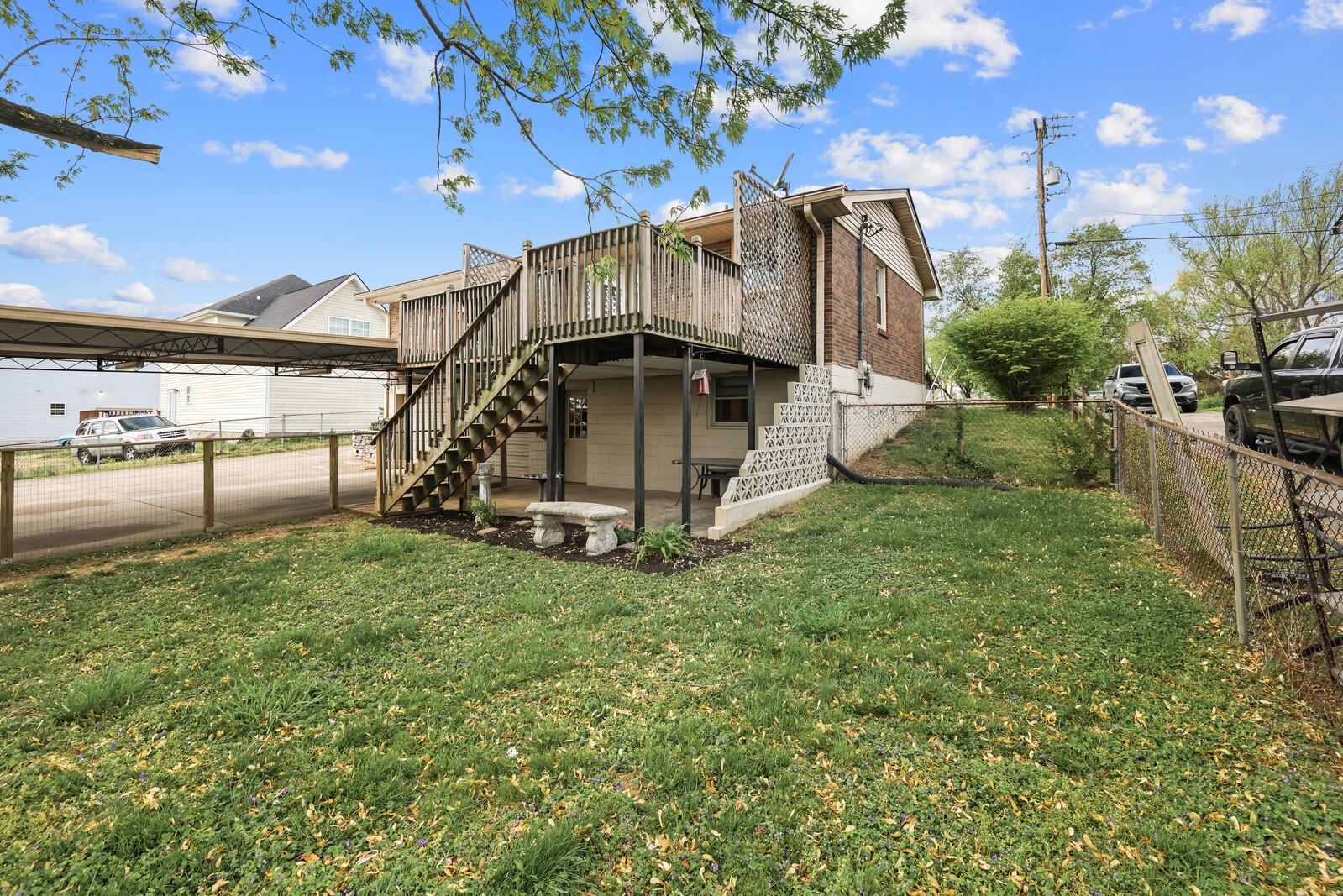 4832 Bowfield Dr