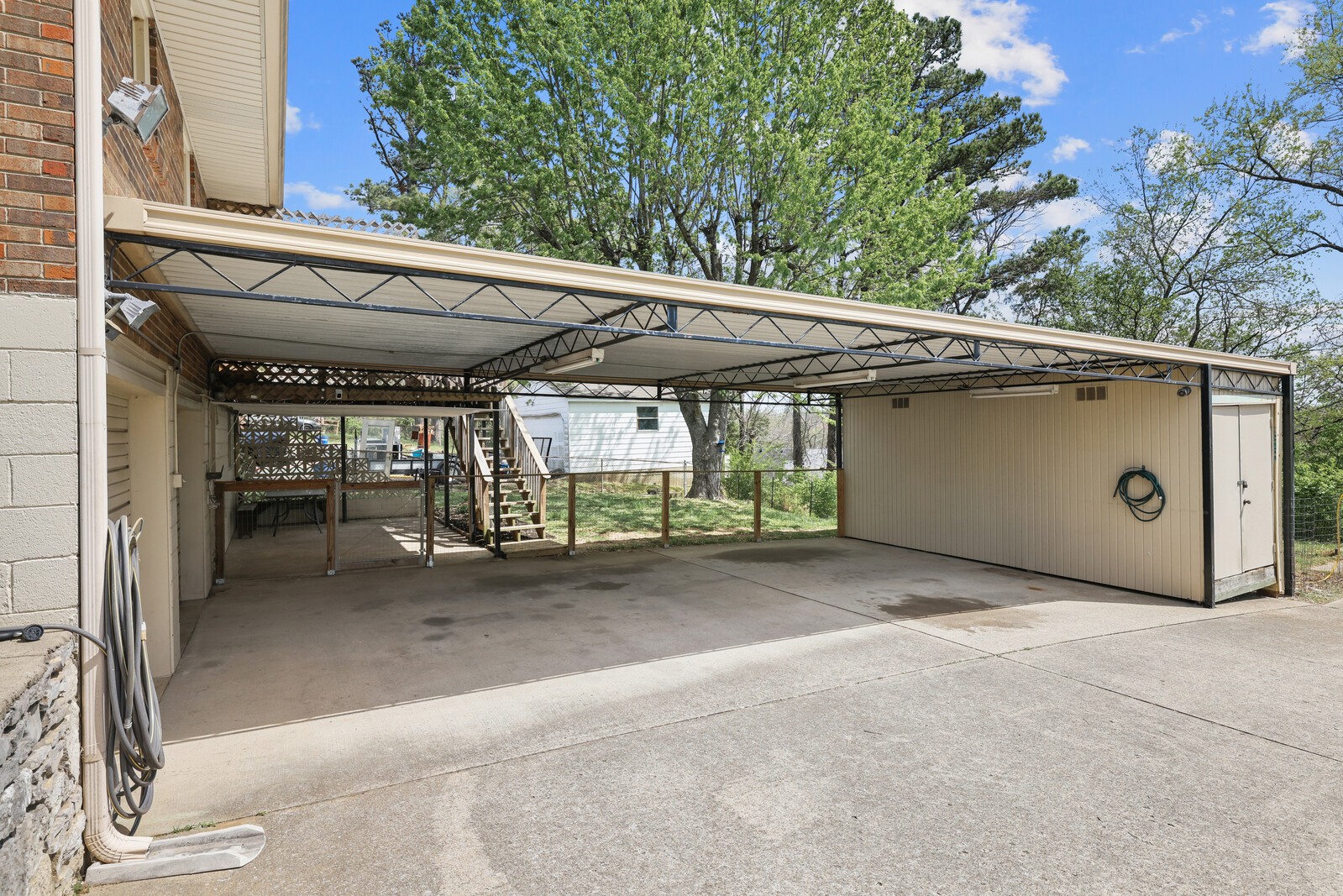 4832 Bowfield Dr