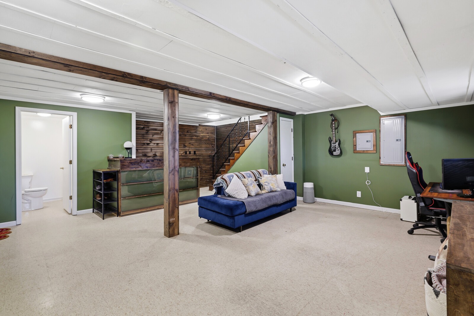 4832 Bowfield Dr