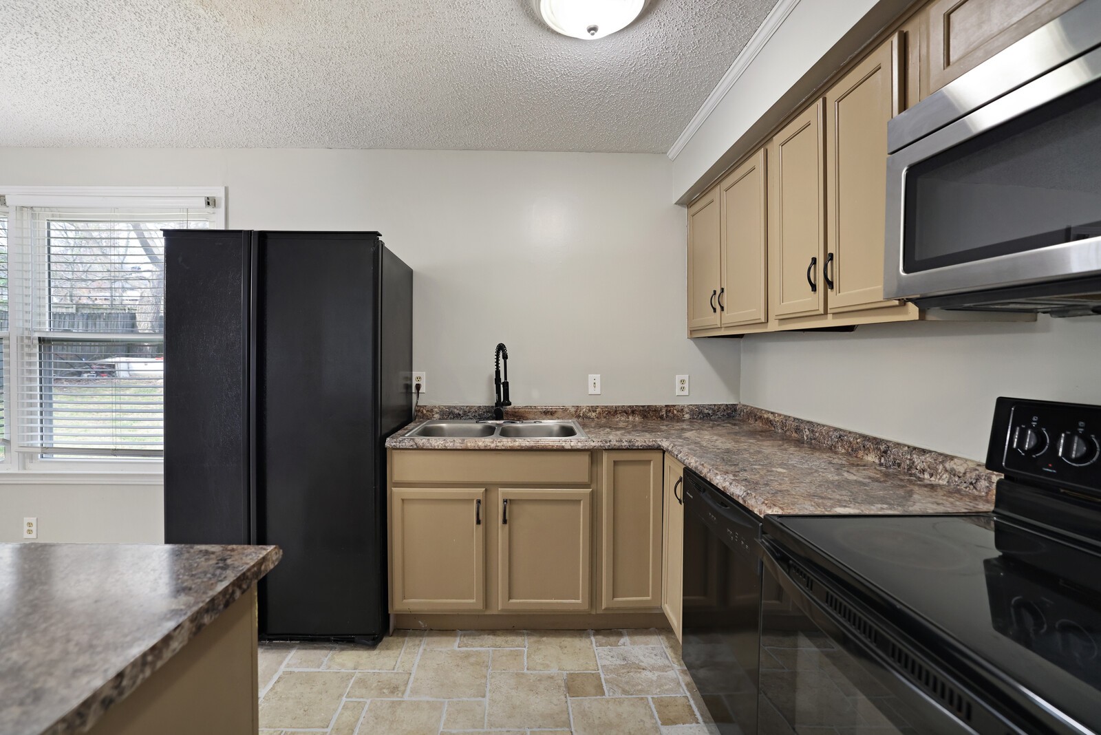 169 Timberlake Dr