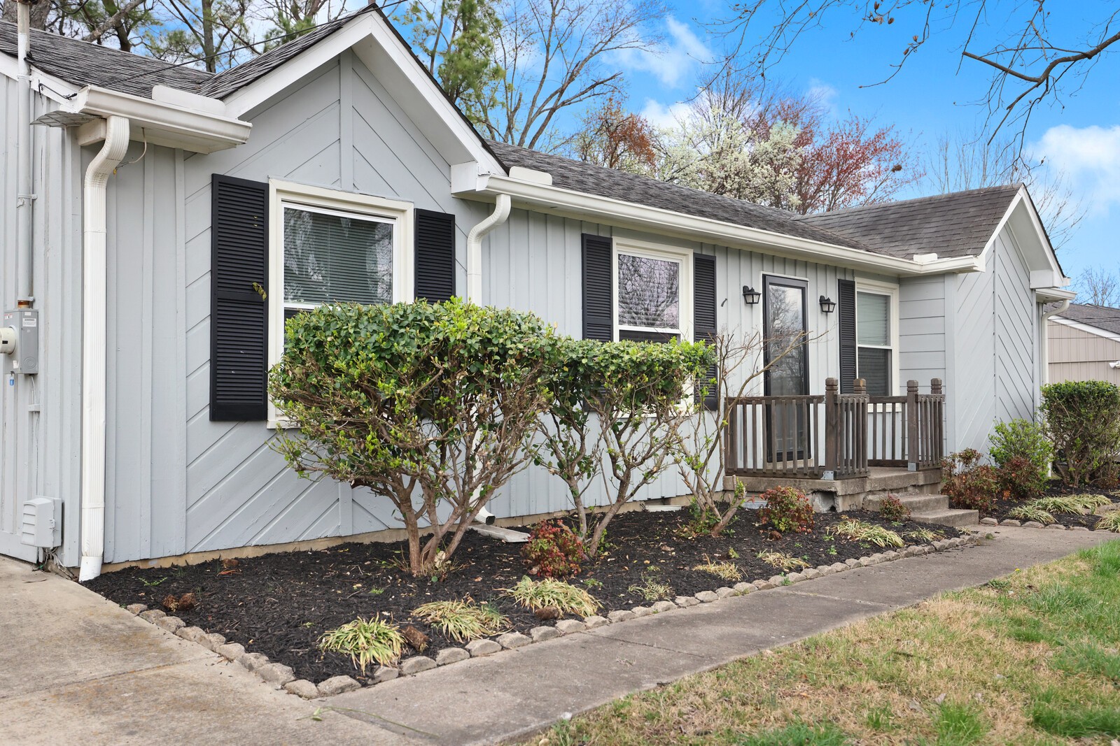 169 Timberlake Dr