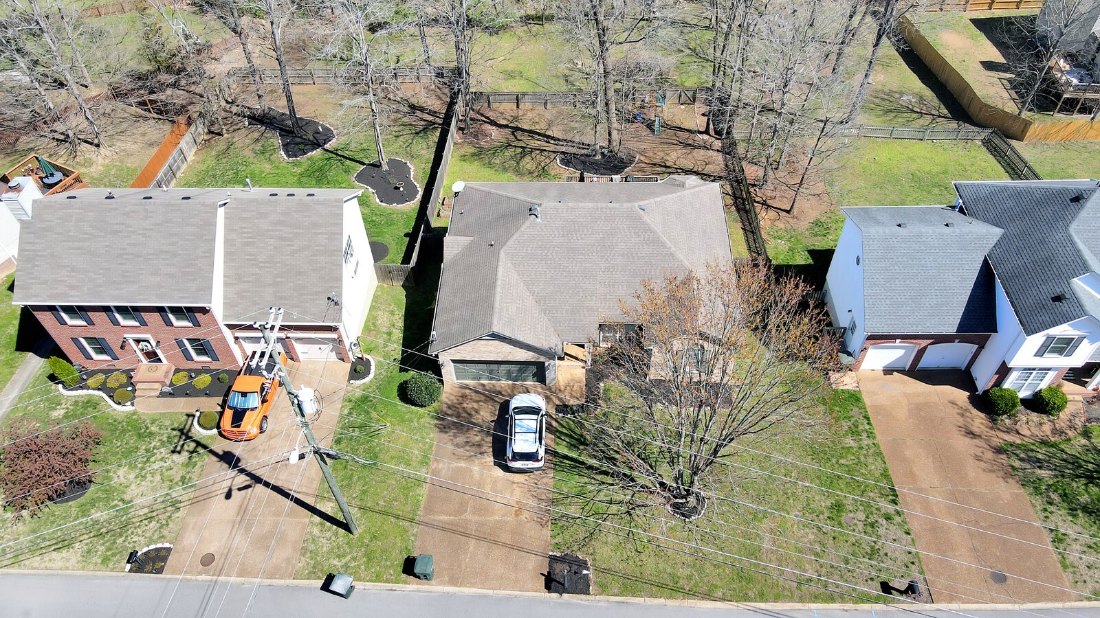 2704 Leesa Ann Ln