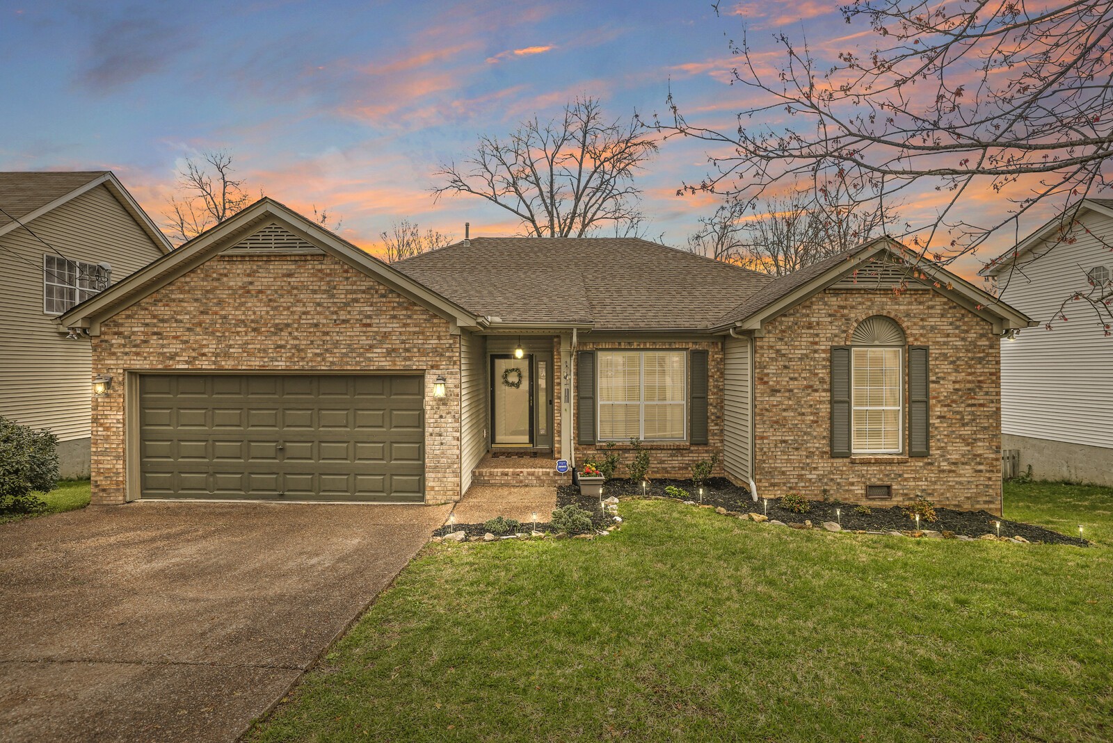 2704 Leesa Ann Ln