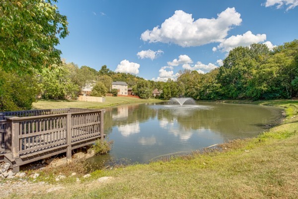 2704 Leesa Ann Ln