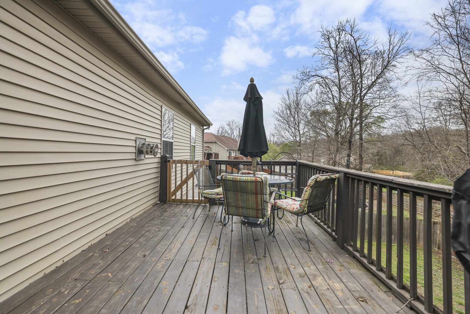 2704 Leesa Ann Ln
