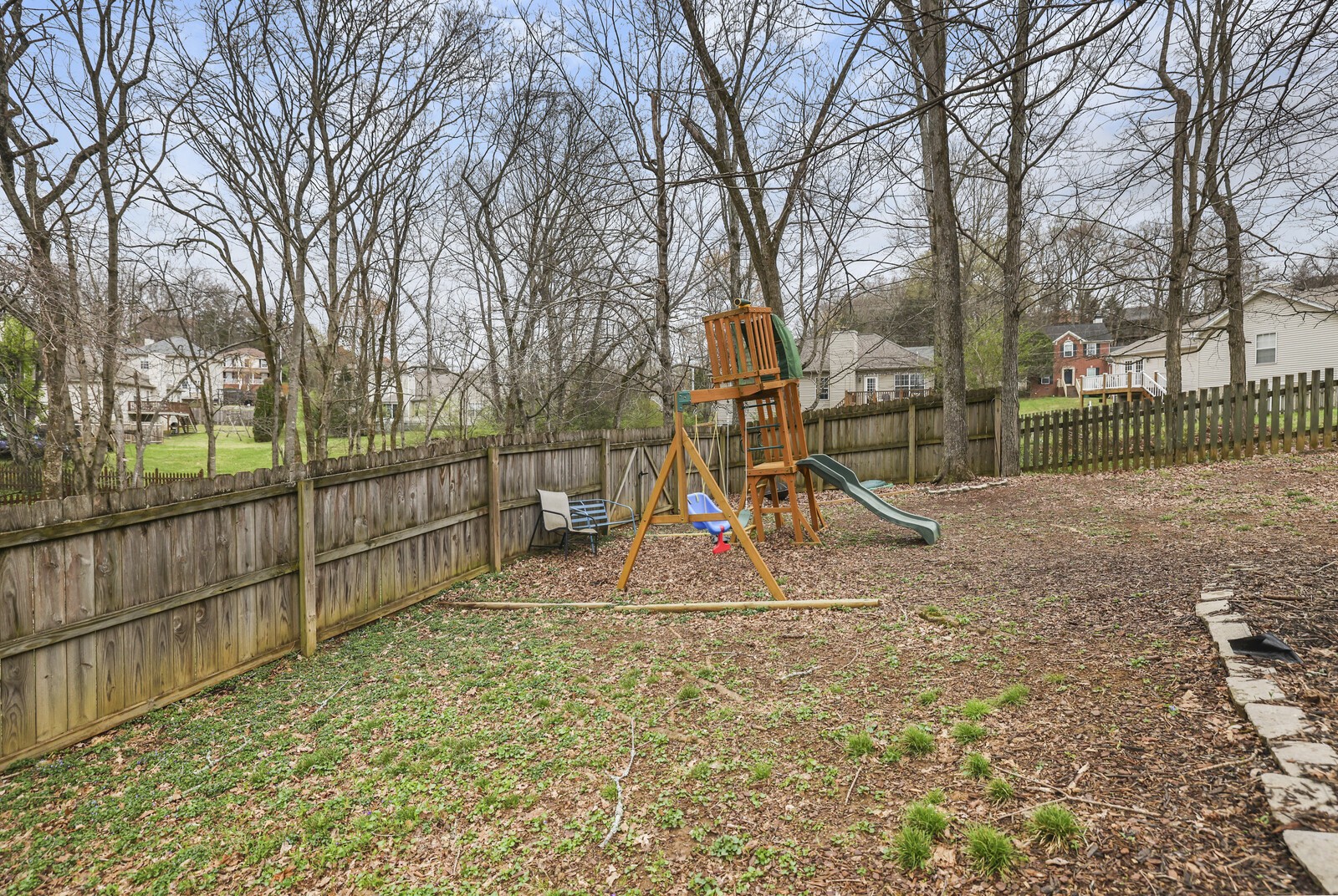 2704 Leesa Ann Ln
