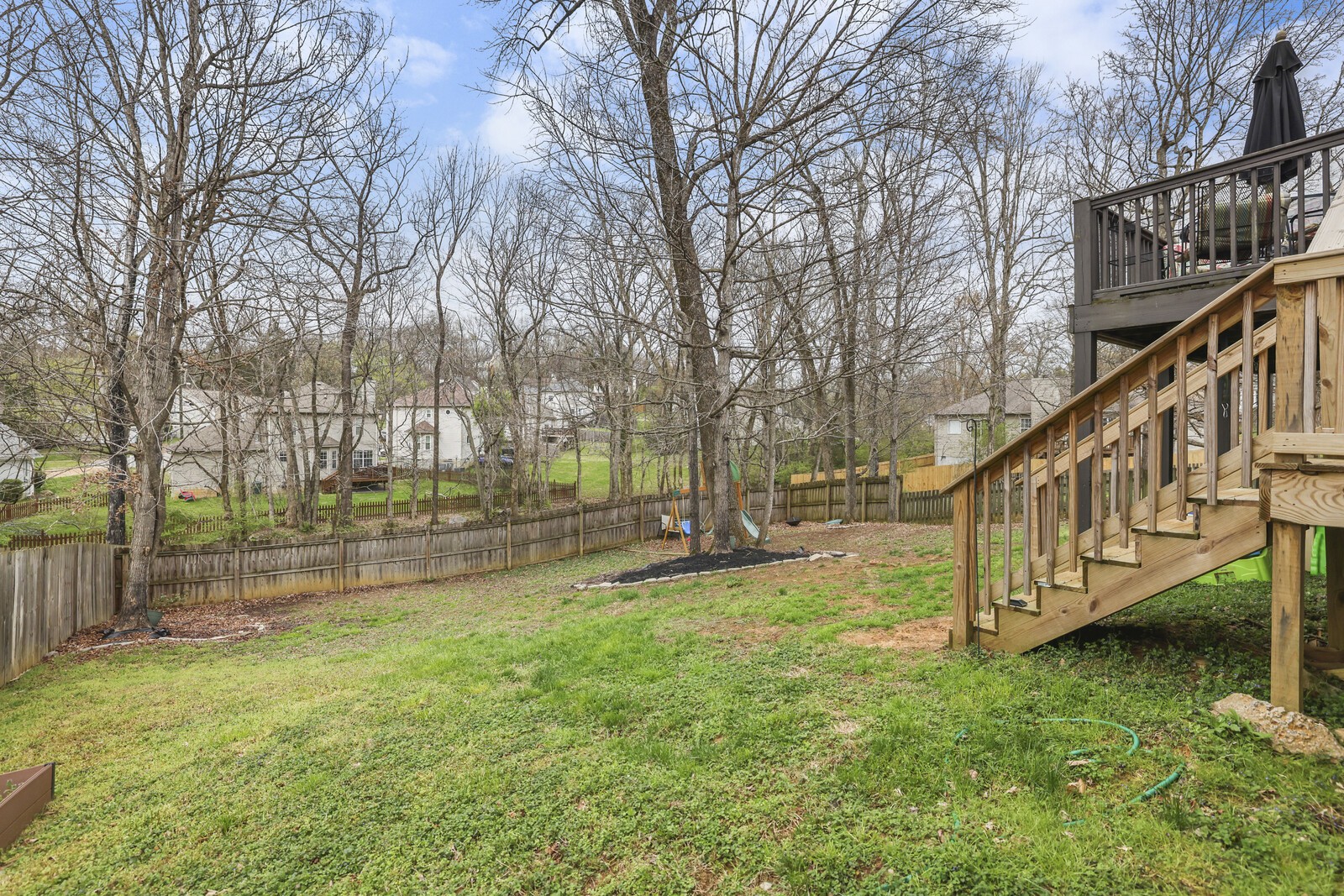 2704 Leesa Ann Ln