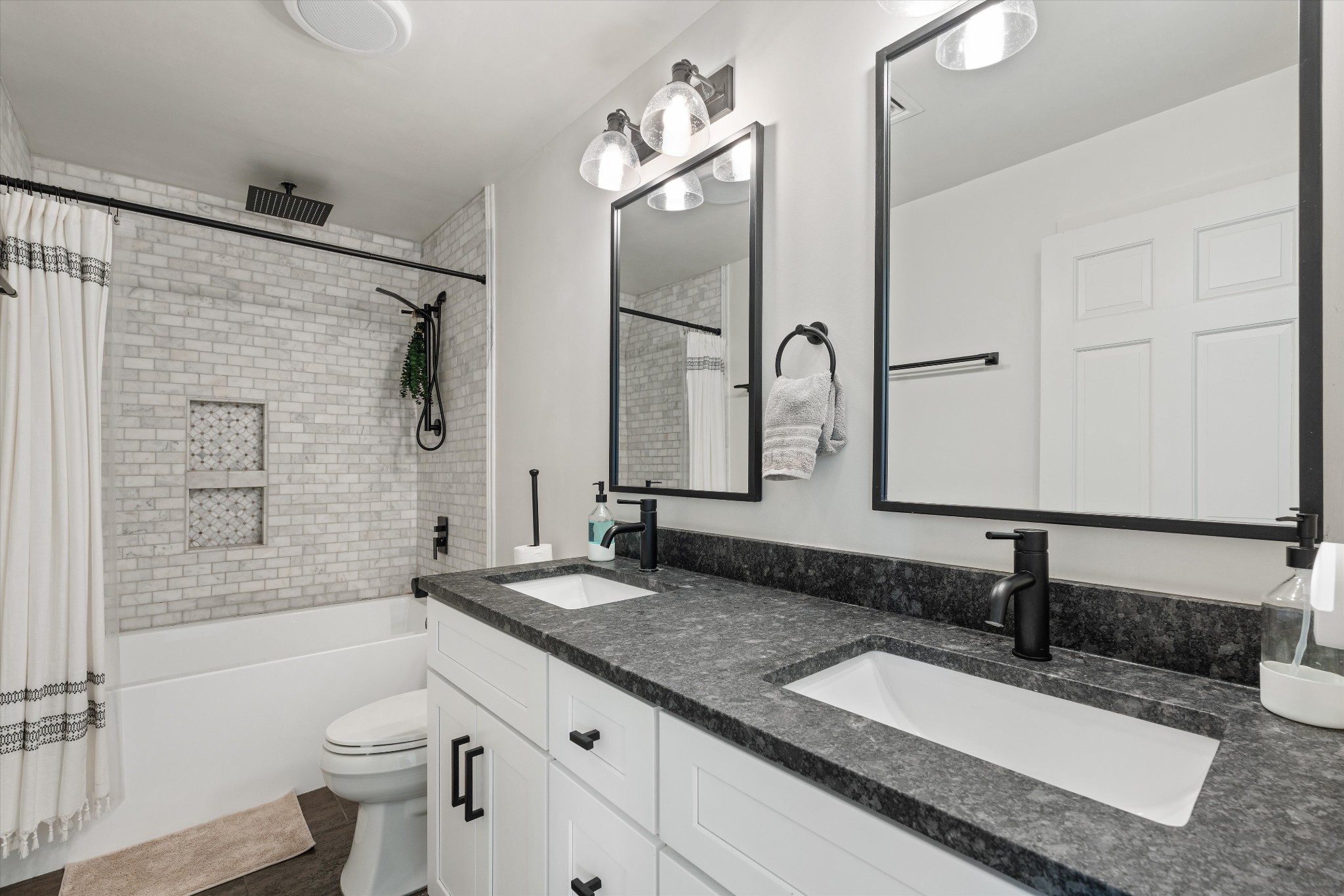 223 Hickory Trce