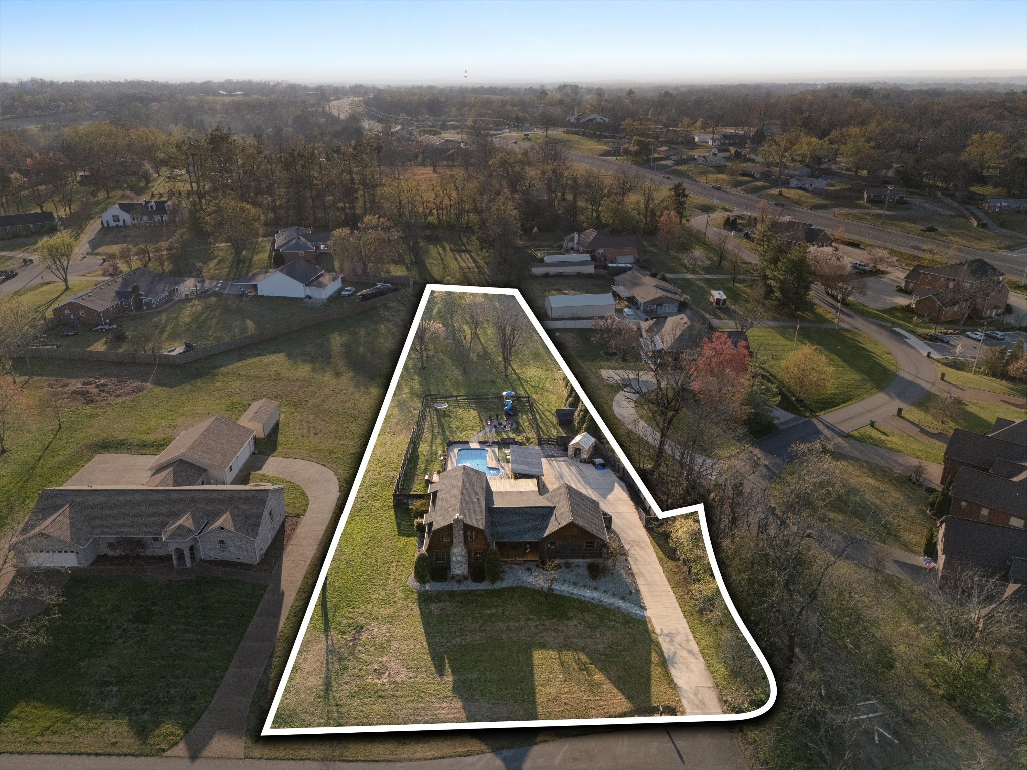 223 Hickory Trce