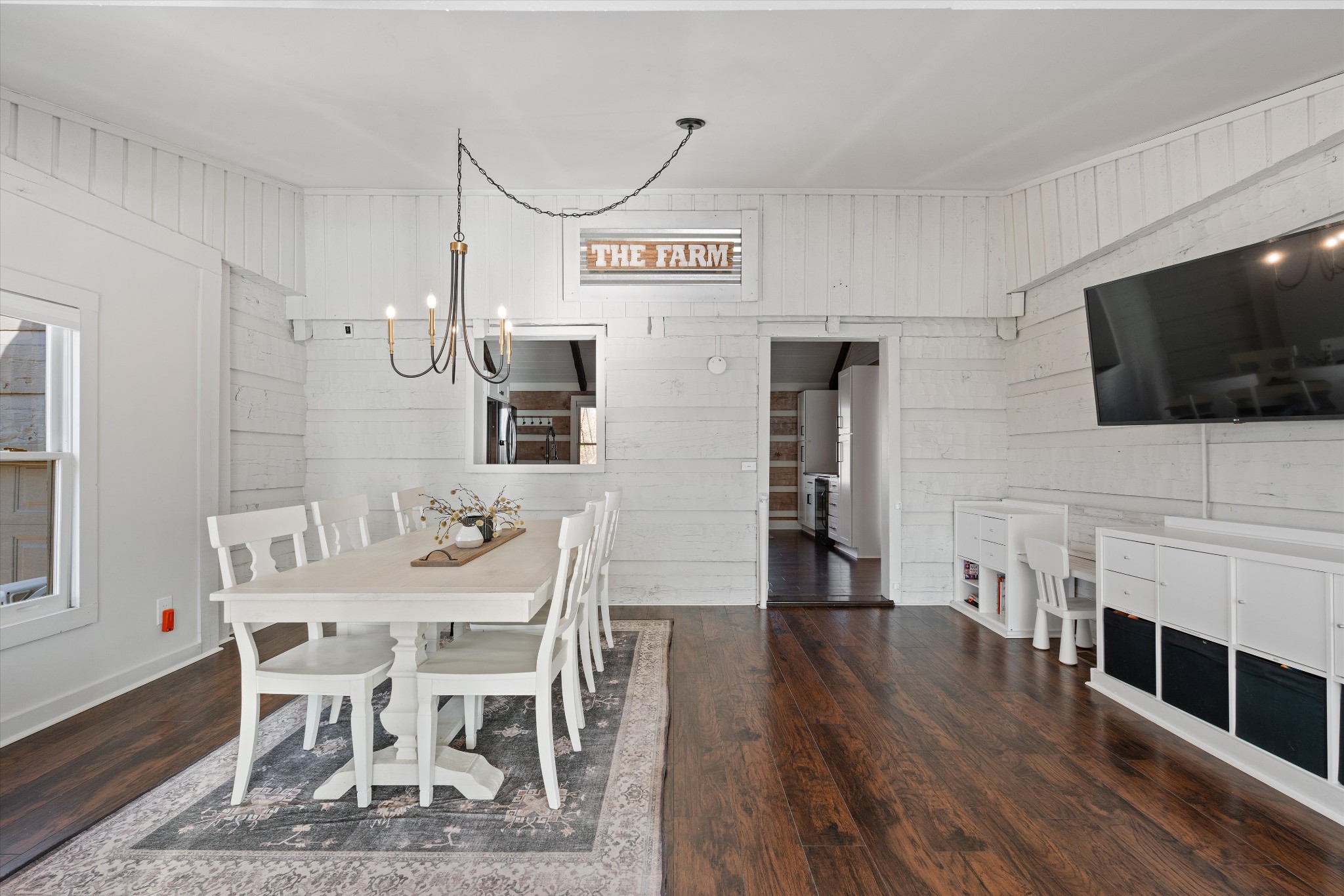223 Hickory Trce