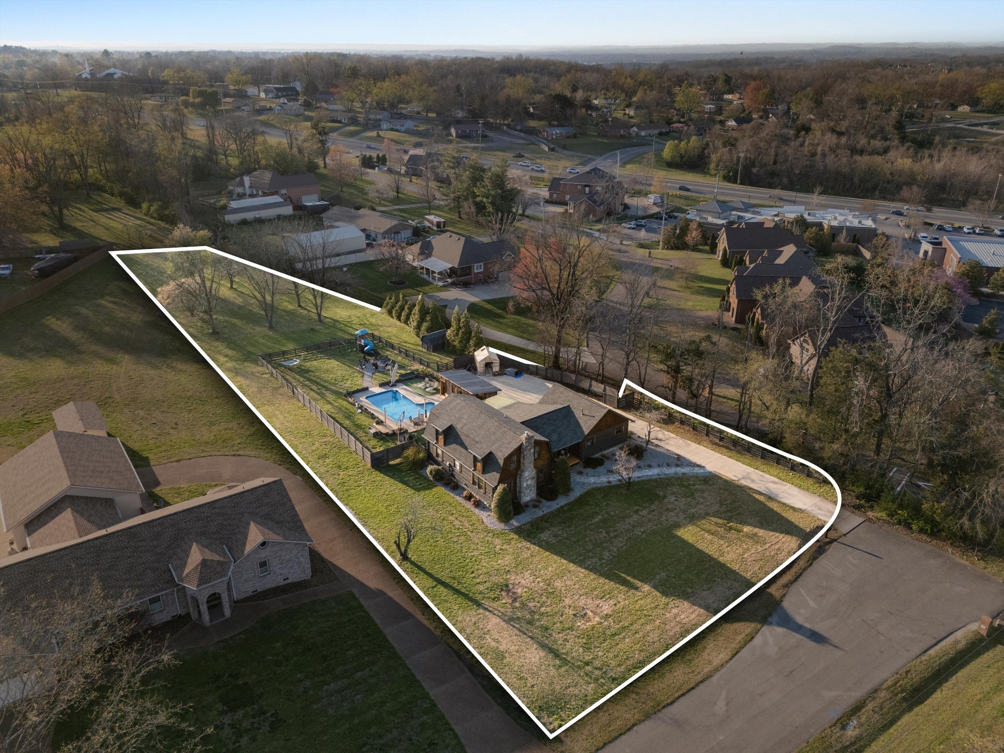 223 Hickory Trce