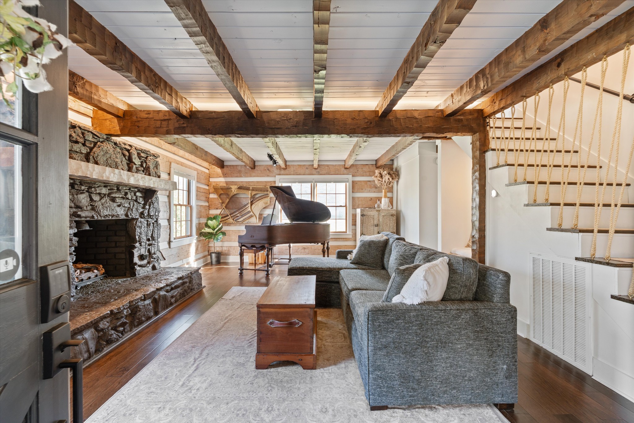 223 Hickory Trce