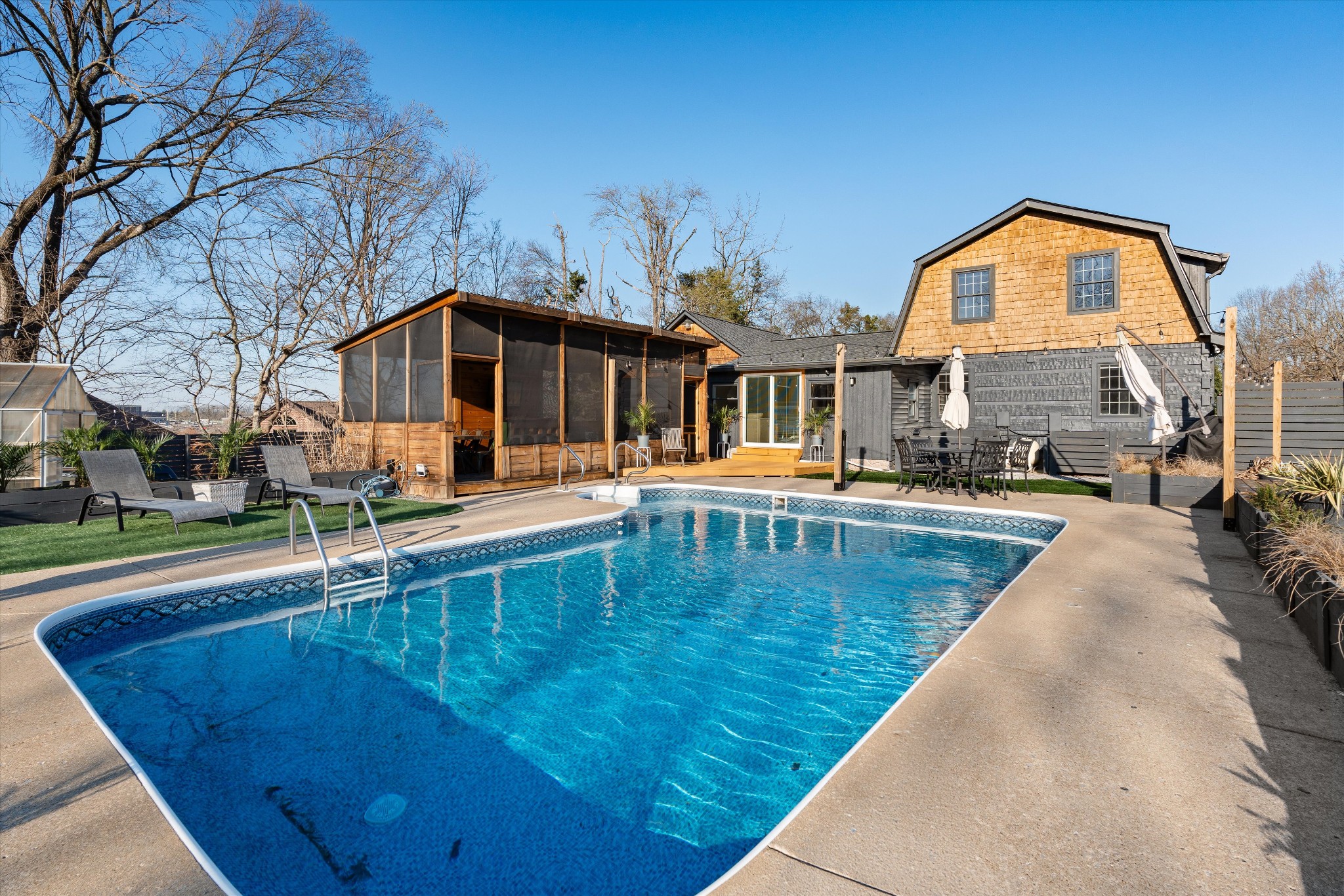 223 Hickory Trce