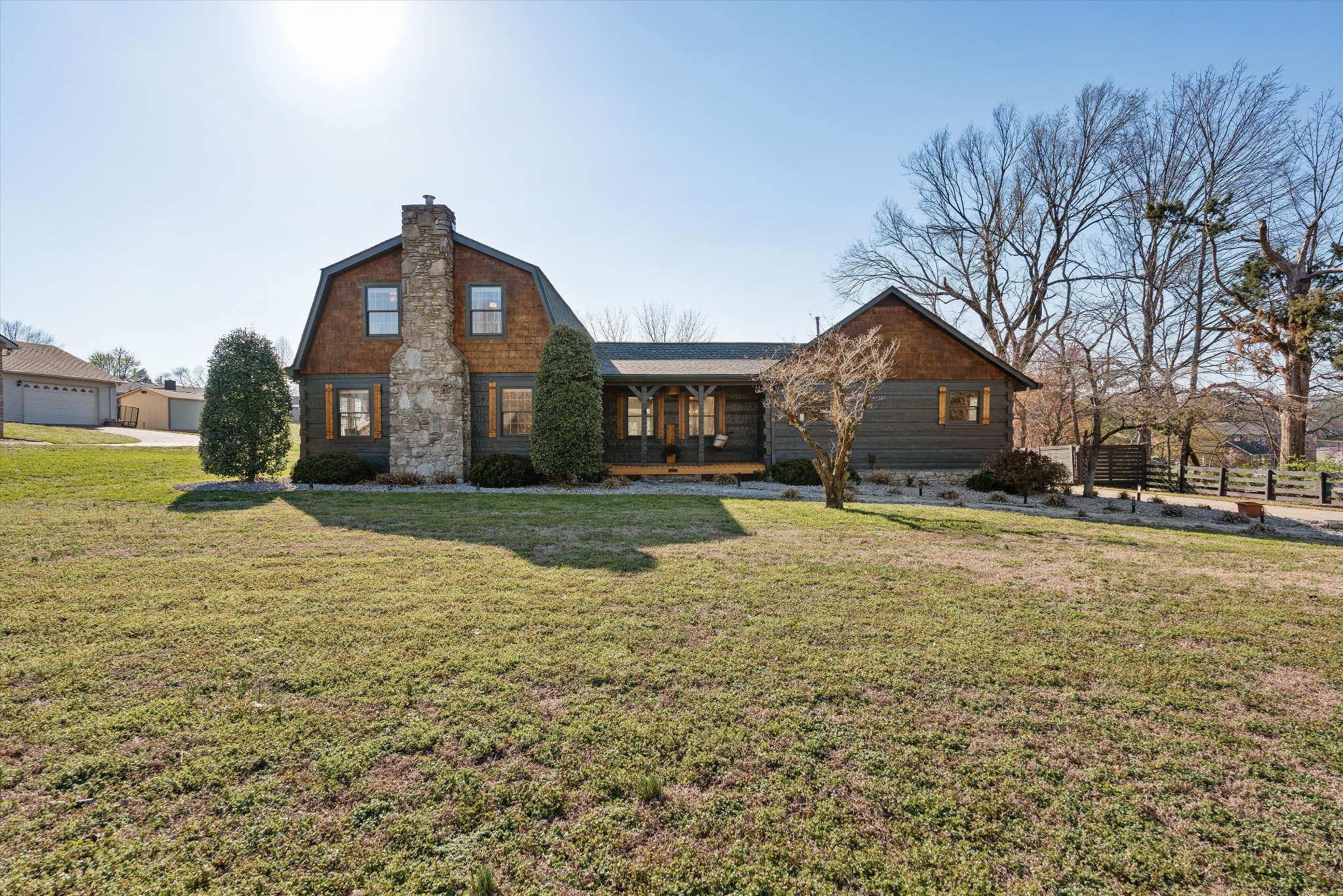 223 Hickory Trce
