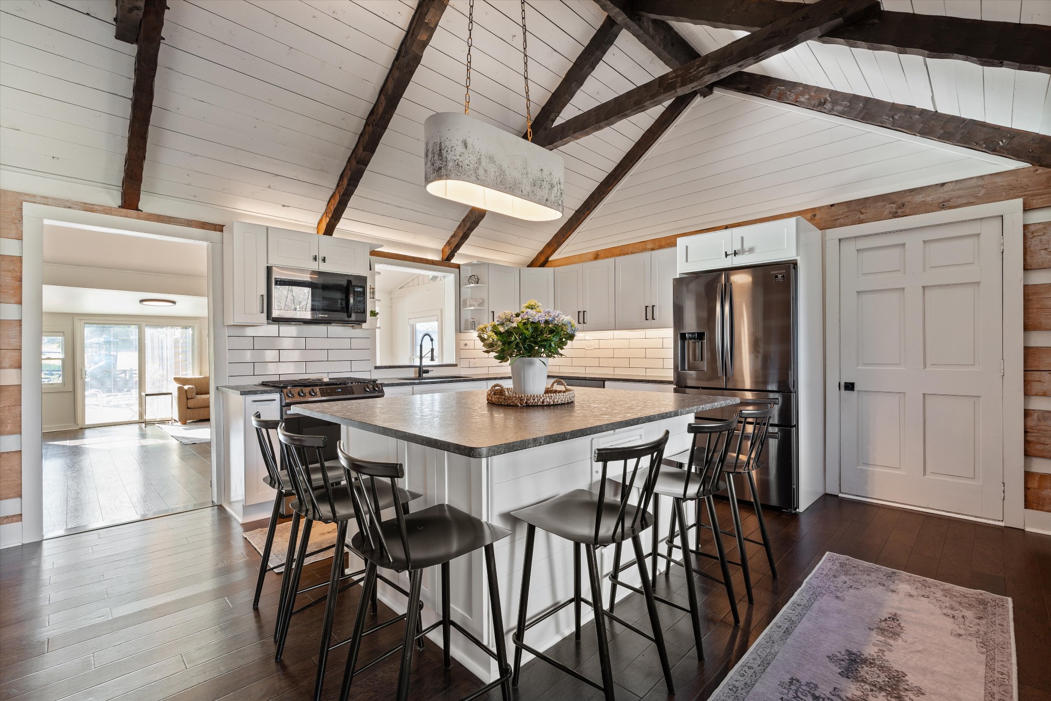 223 Hickory Trce