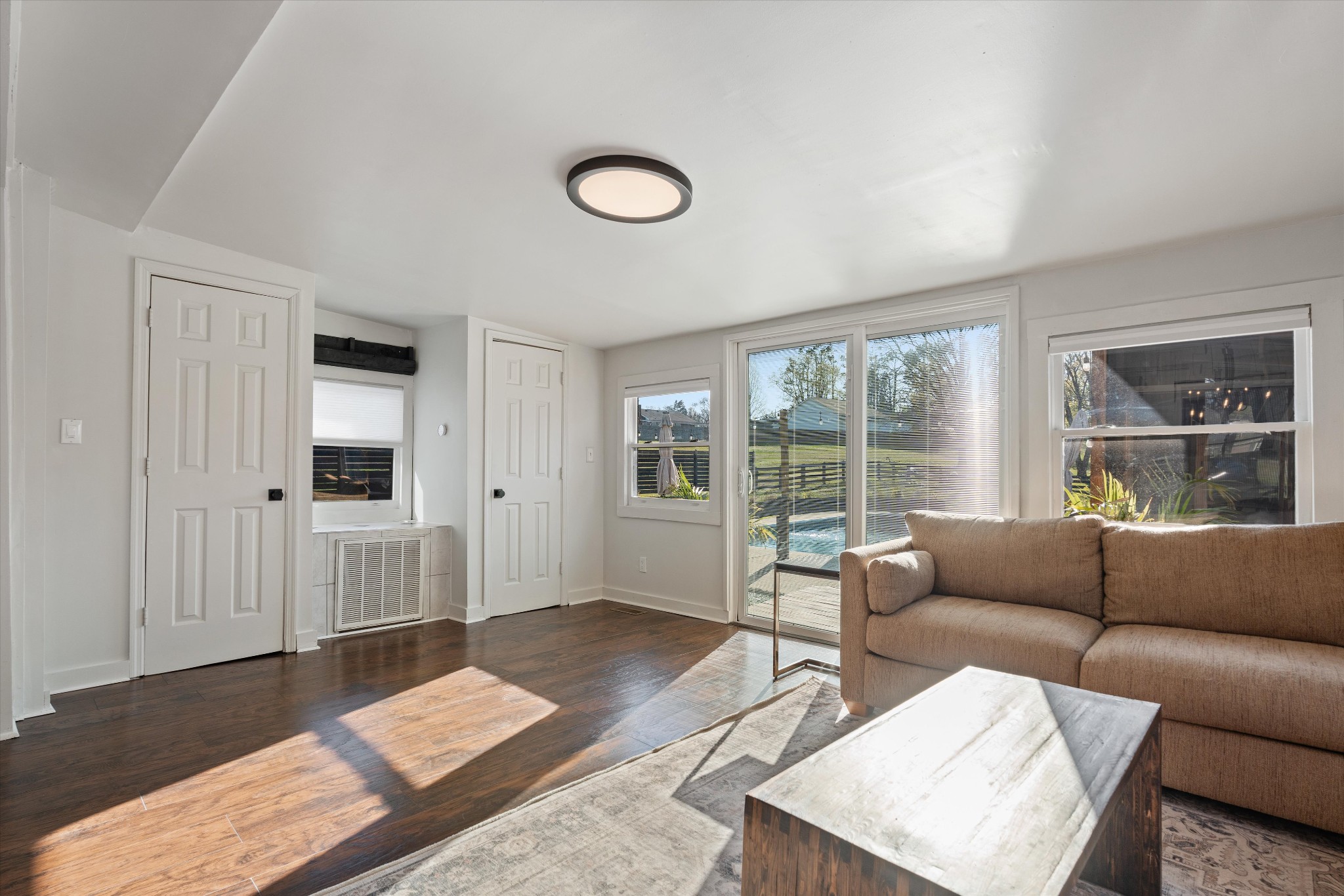 223 Hickory Trce