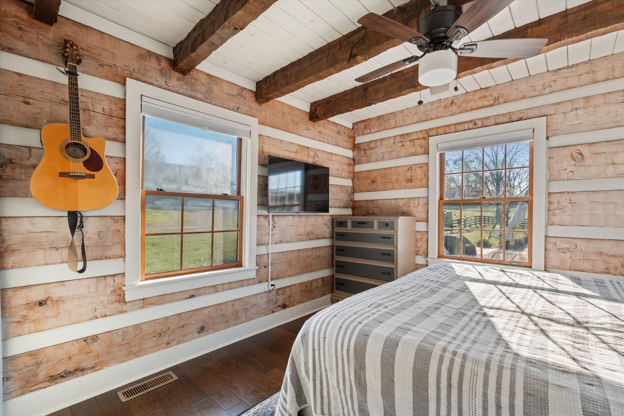 223 Hickory Trce