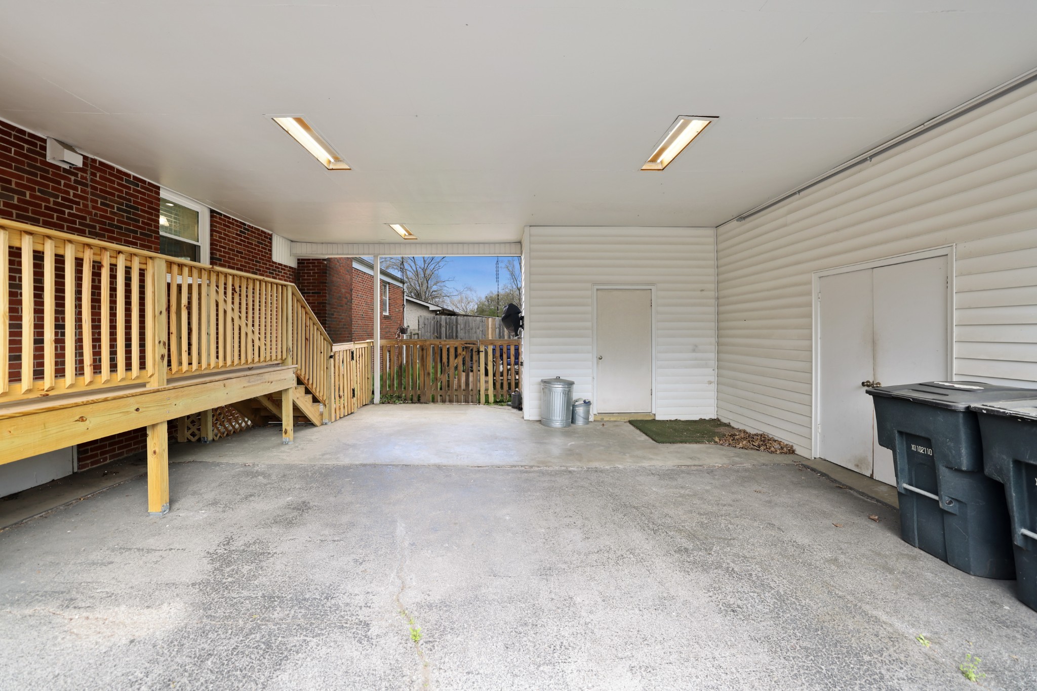 678 Brewer Dr