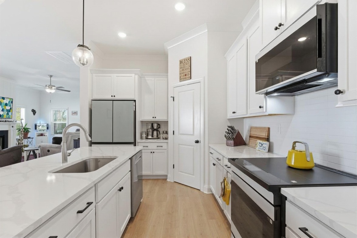 3072 Wiltshire Park Pl