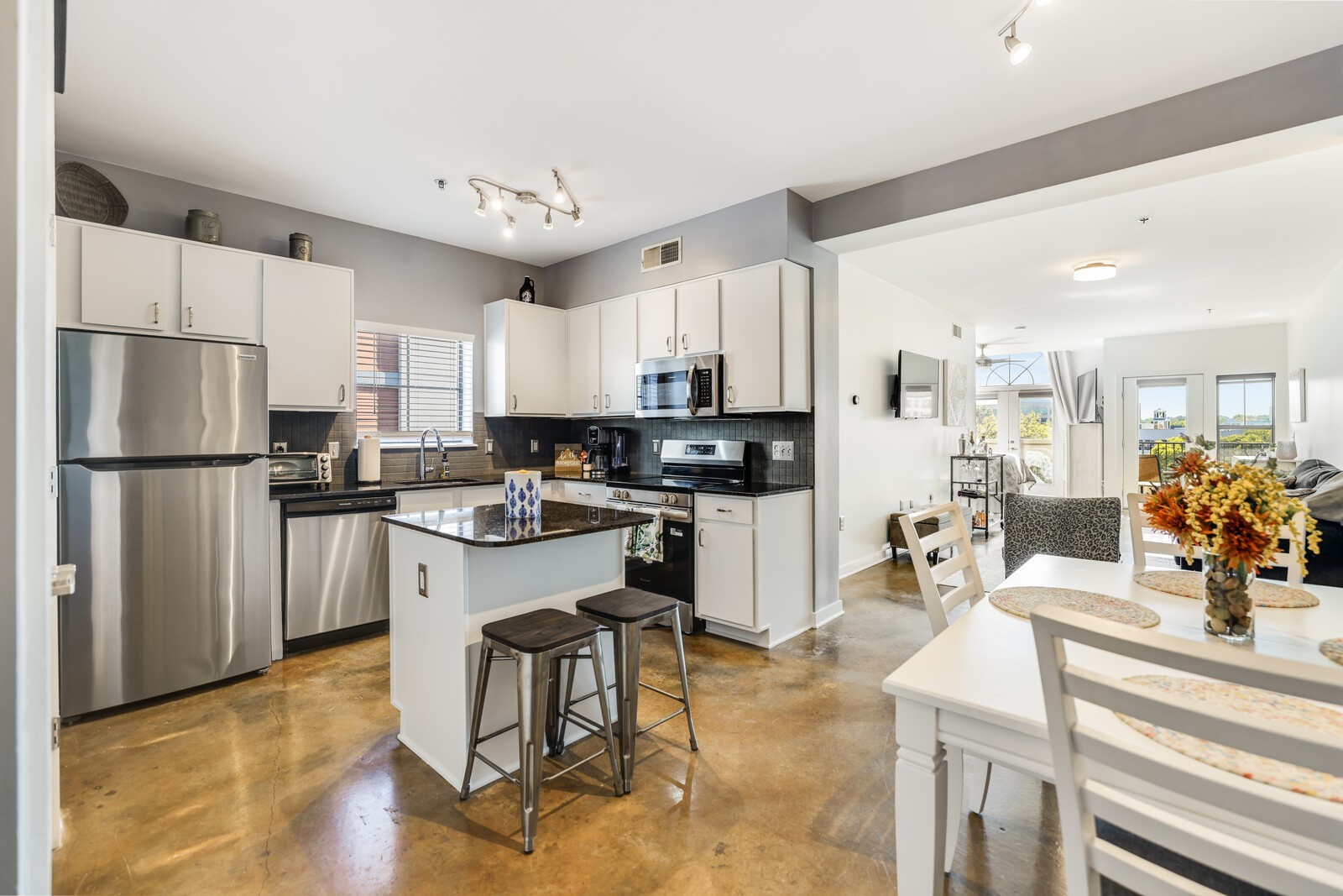 1803 Broadway Unit: 625