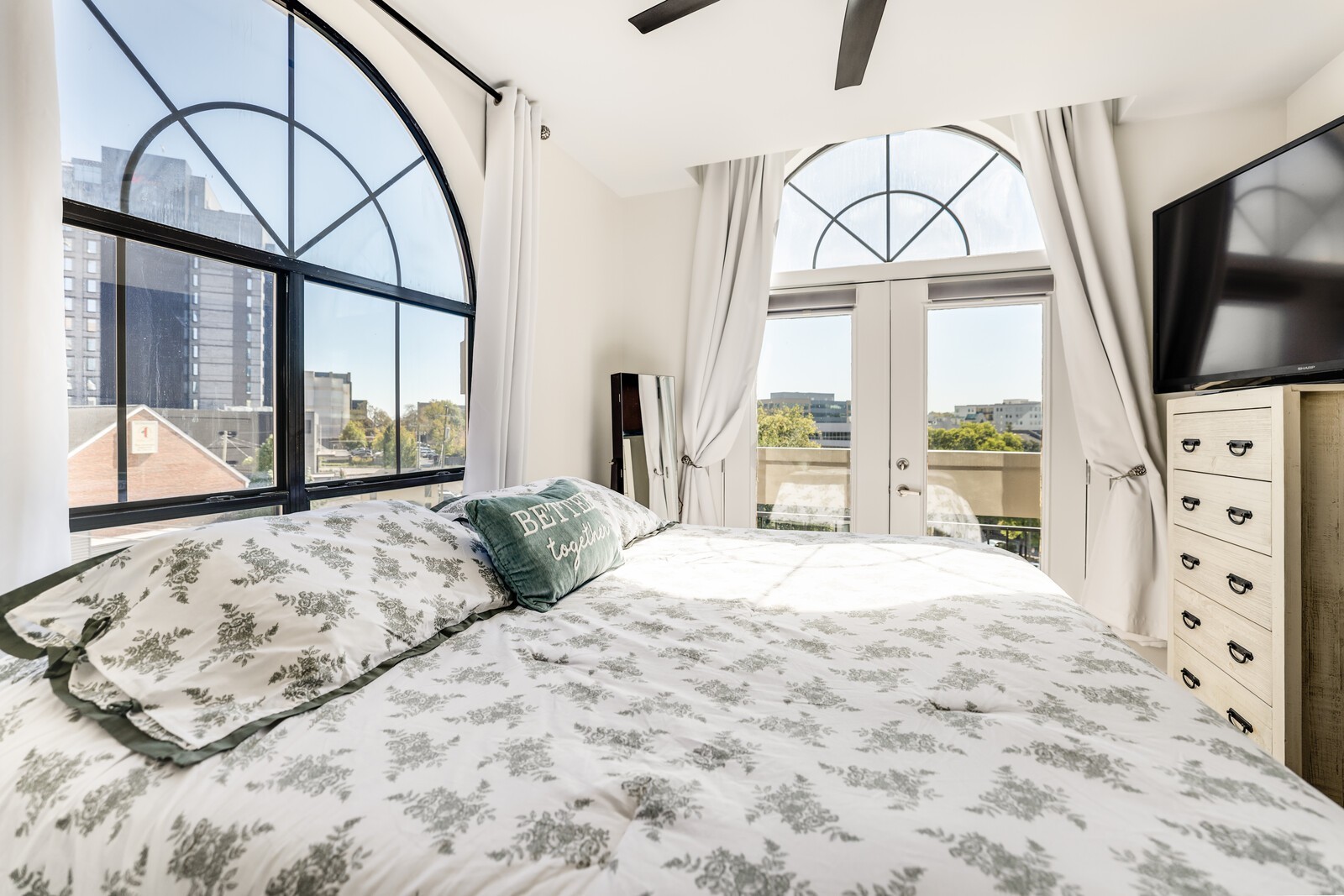 1803 Broadway Unit: 625