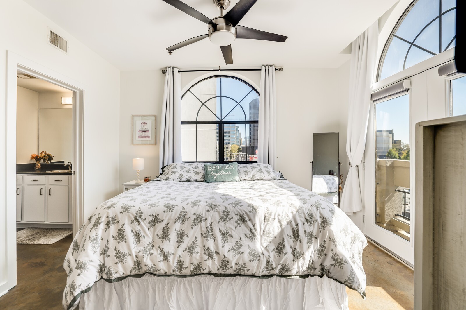 1803 Broadway Unit: 625