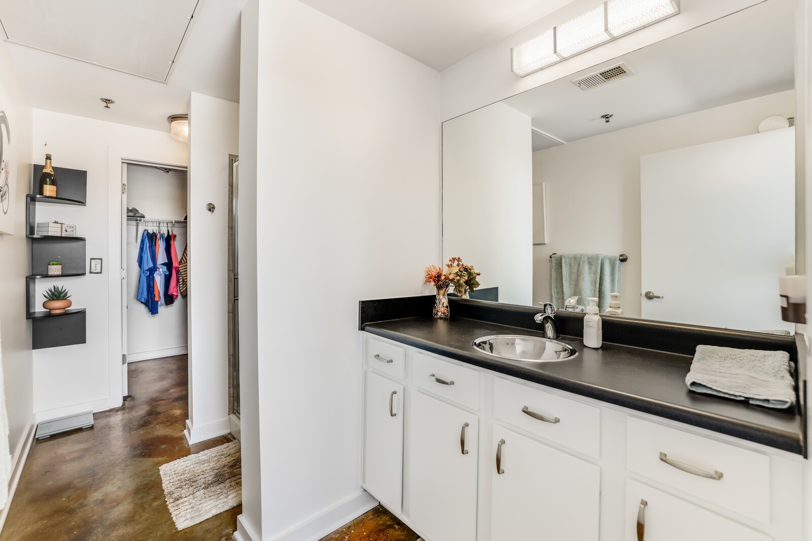 1803 Broadway Unit: 625