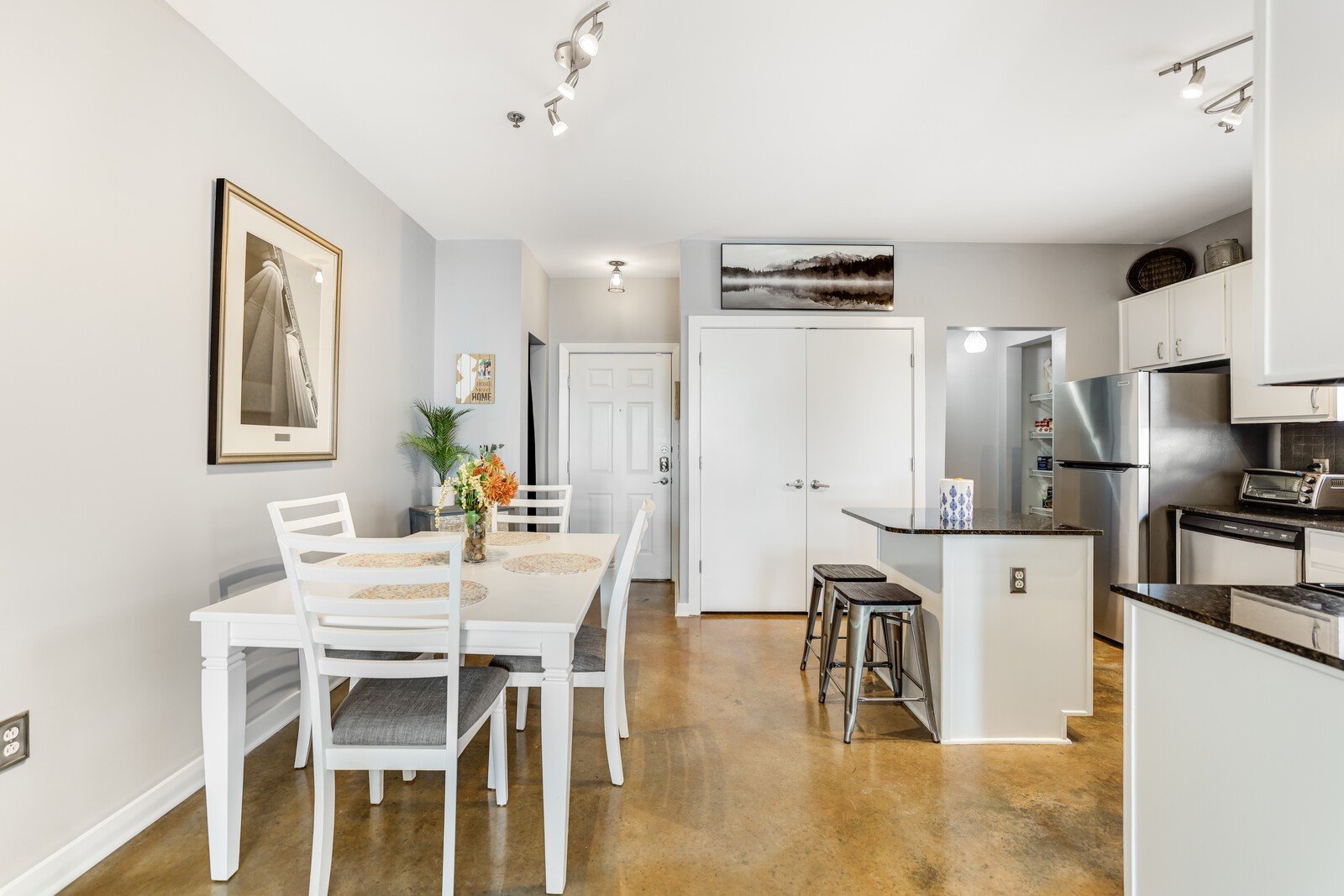 1803 Broadway Unit: 625