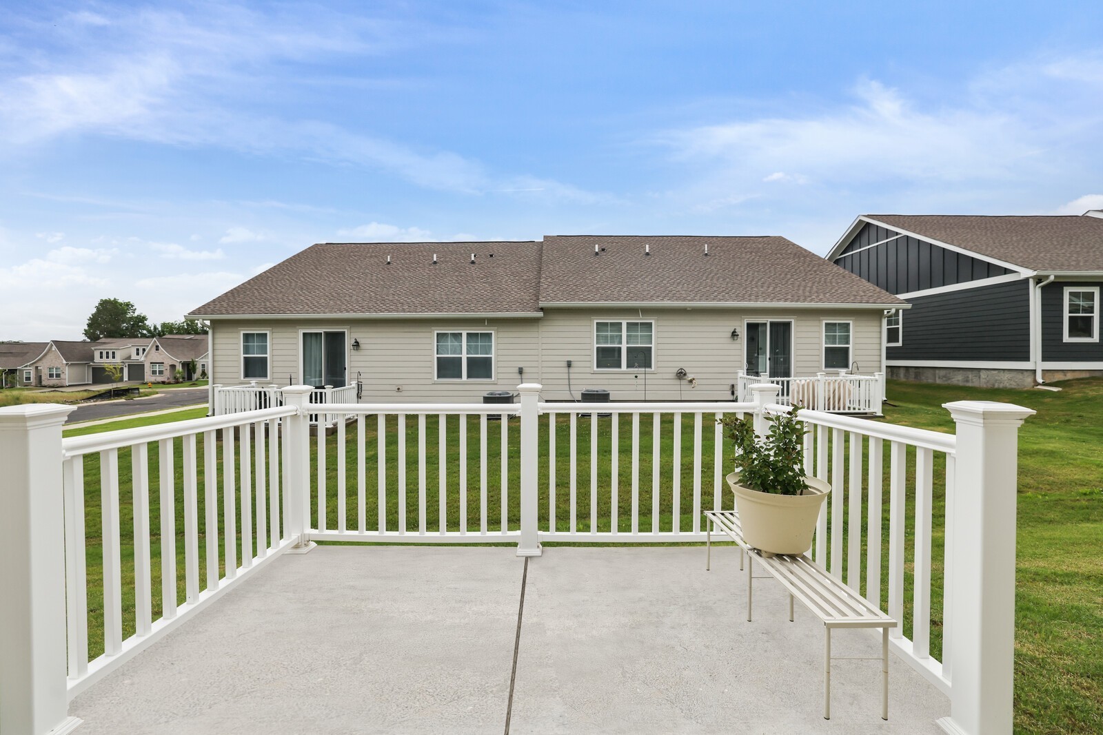 425 Multrees Pl
