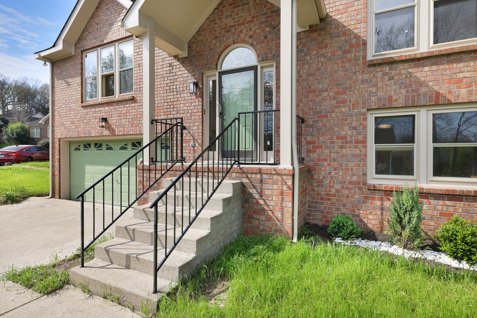 800 Carlisle Ct, N