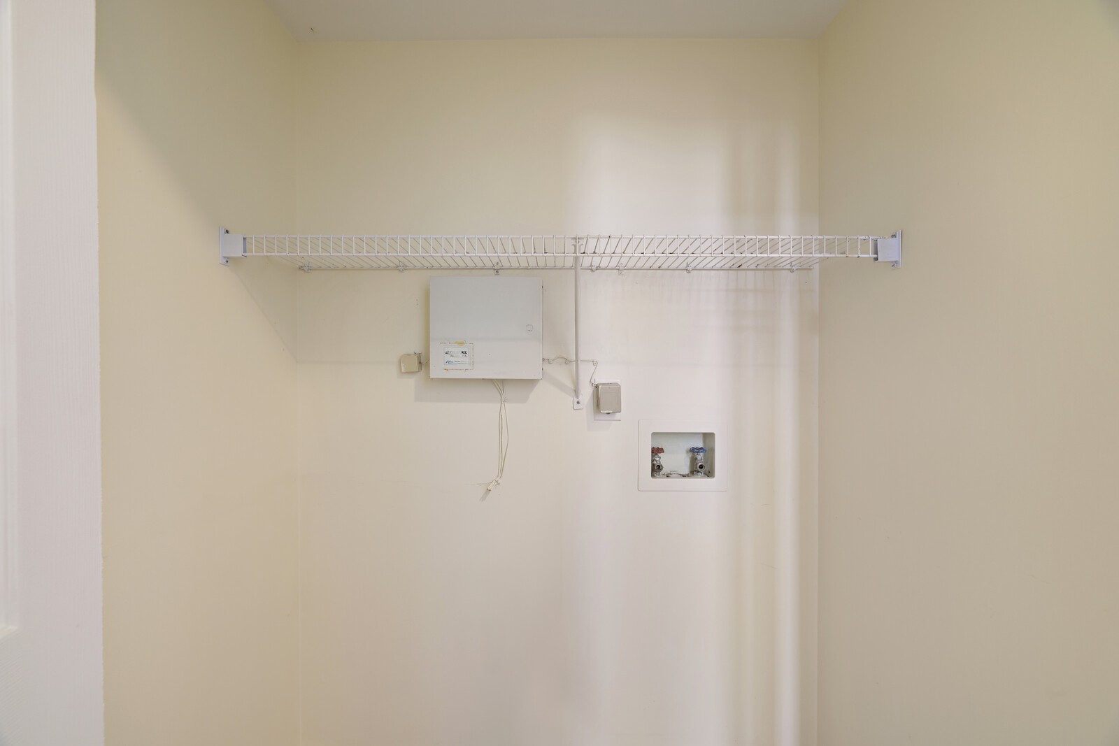 800 Carlisle Ct, N